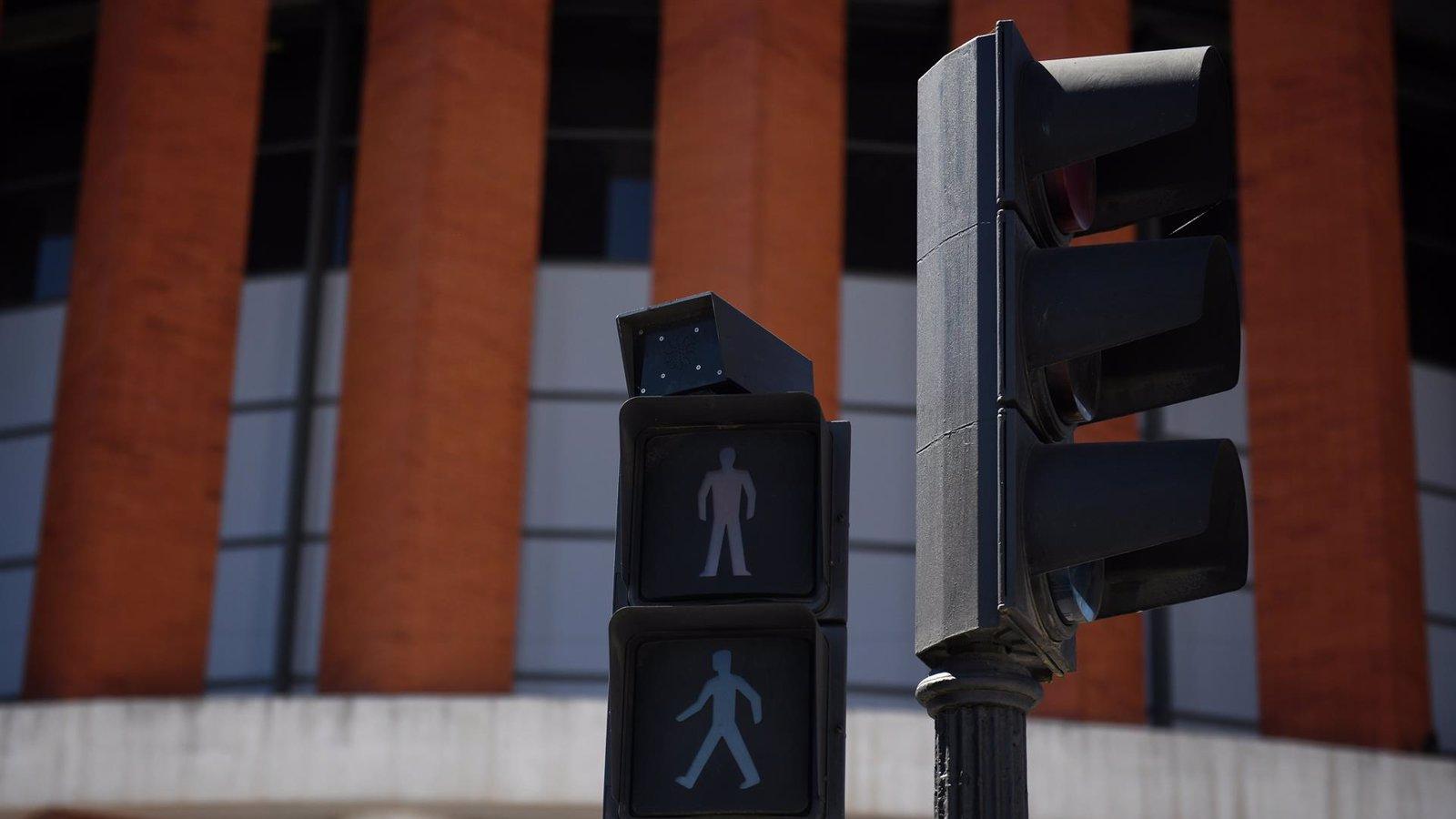La capital reforzará el servicio de teleasistencia y la ayuda a domicilio tras el apagón