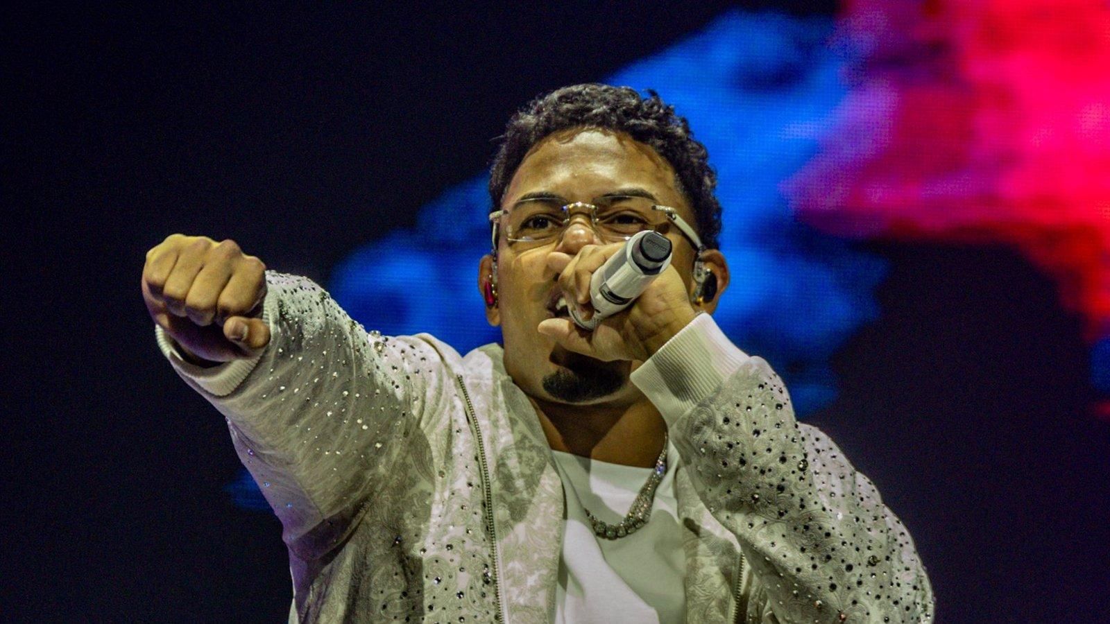 El público disfrutó del concierto de Myke Towers tras ajustarse el volumen por respeto vecinal