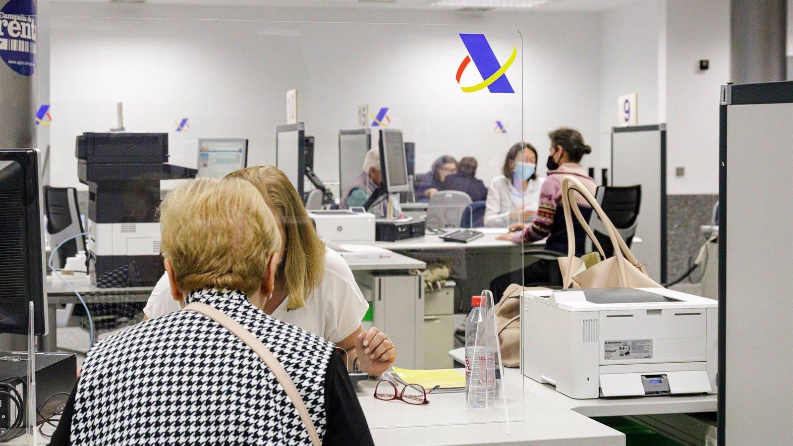 La Comunidad de Madrid destina 1,3 millones a la formación de empleados públicos