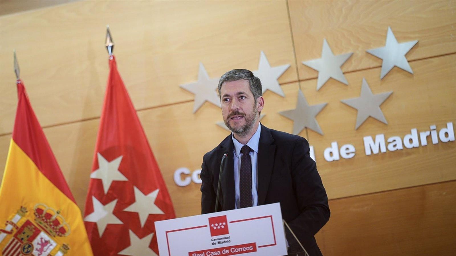 La Comunidad de Madrid denuncia falta de coordinación estatal en la acogida de inmigrantes