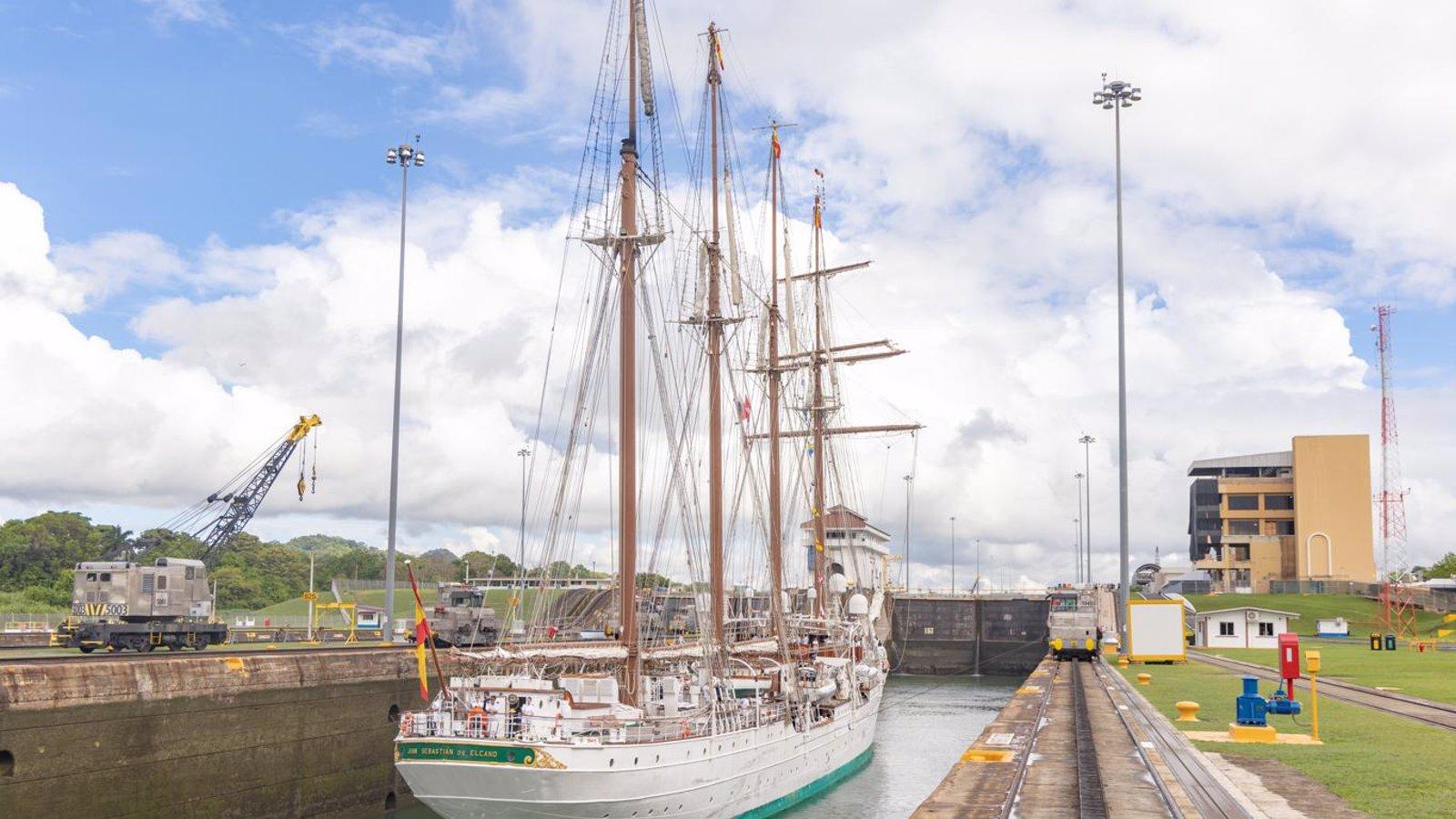 La Comunidad de Madrid premia a los mejores alumnos de historia con un viaje en el Juan Sebastián Elcano