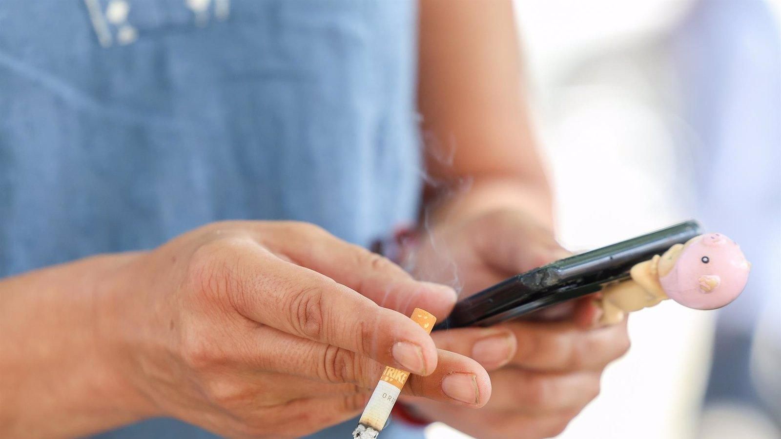 La Comunidad de Madrid intensifica su campaña contra el tabaco y los vapeadores