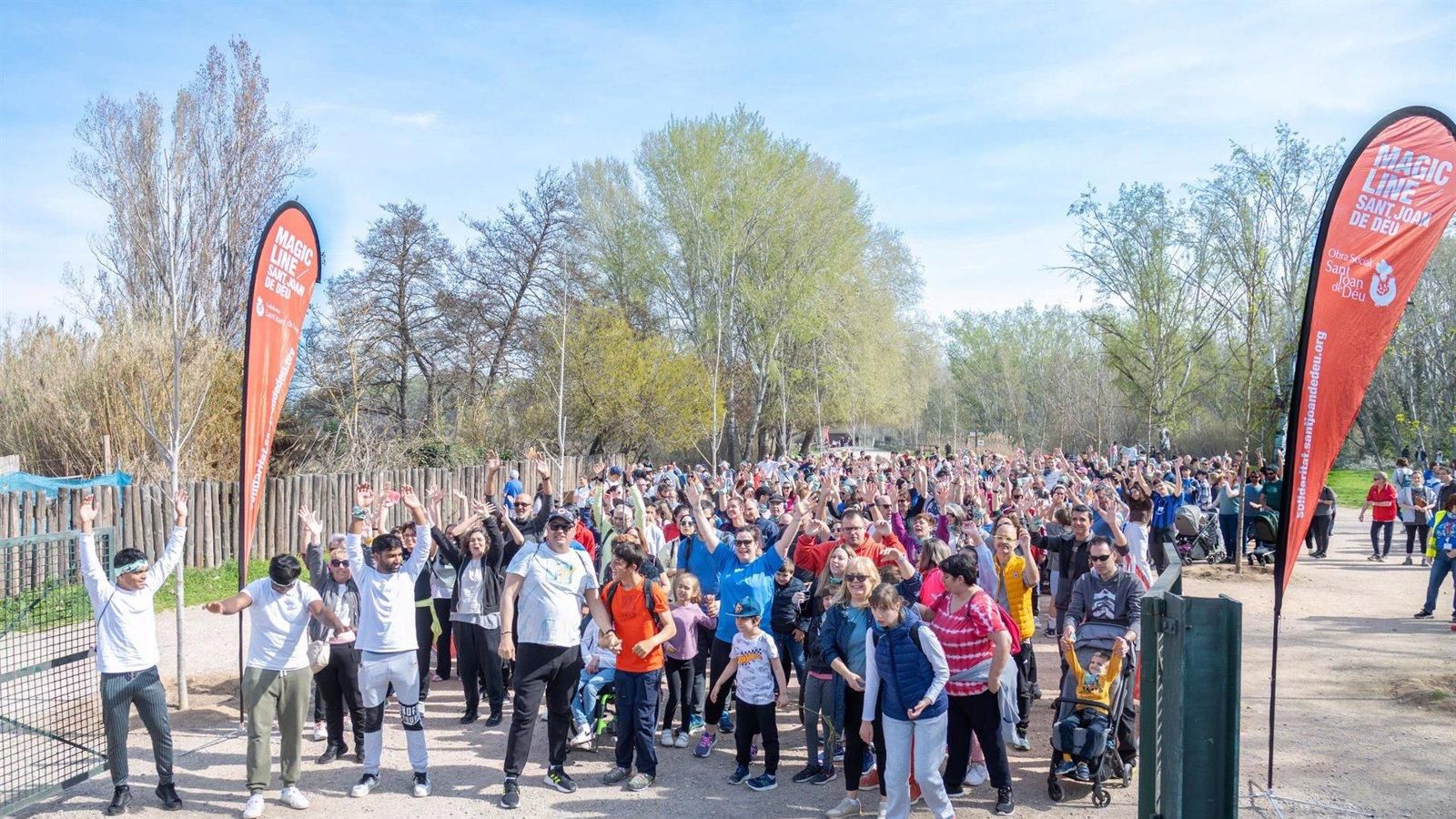 Madrid se une un año más a la caminata solidaria Magic Line