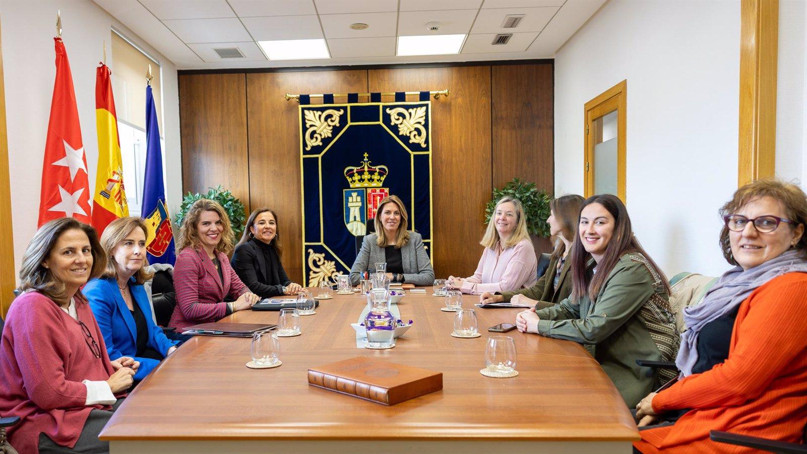 La alcaldesa de Pozuelo respalda a las asociaciones que apoyan a mujeres embarazadas vulnerables