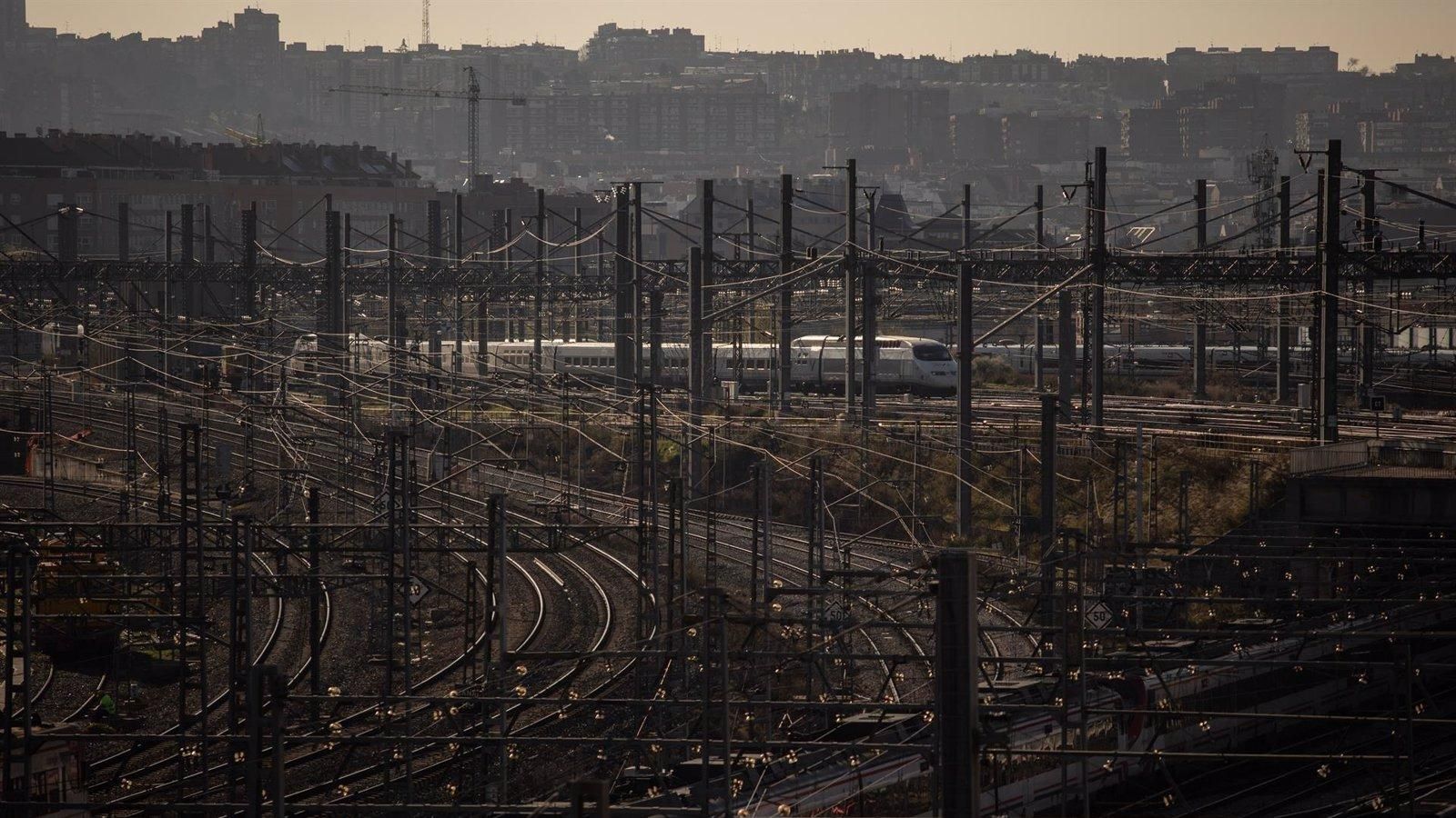Transportes analiza la viabilidad de nuevas paradas de Cercanías en Fuencarral, Almussafes, Elche y Seseña