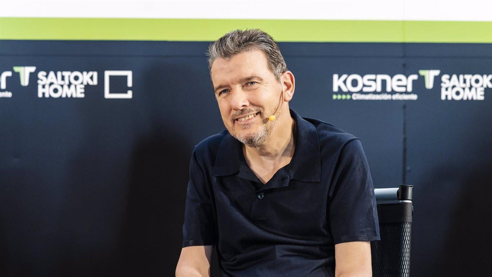 Unzué recibe el 'Banquillo de Platino' como símbolo de lucha y ejemplo para el fútbol español