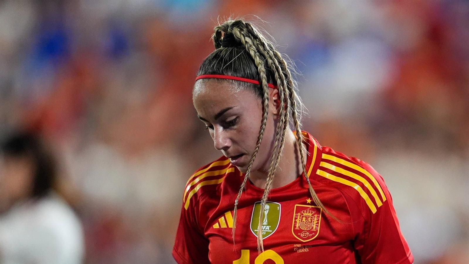 Athenea del Castillo reafirma el apoyo del equipo a Aitana Bonmatí