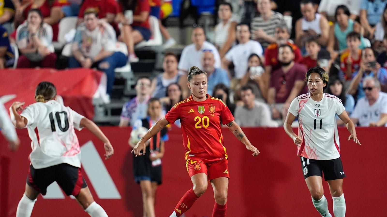 Claudia Pina destaca la relevancia de cada jugadora en la selección para la EURO