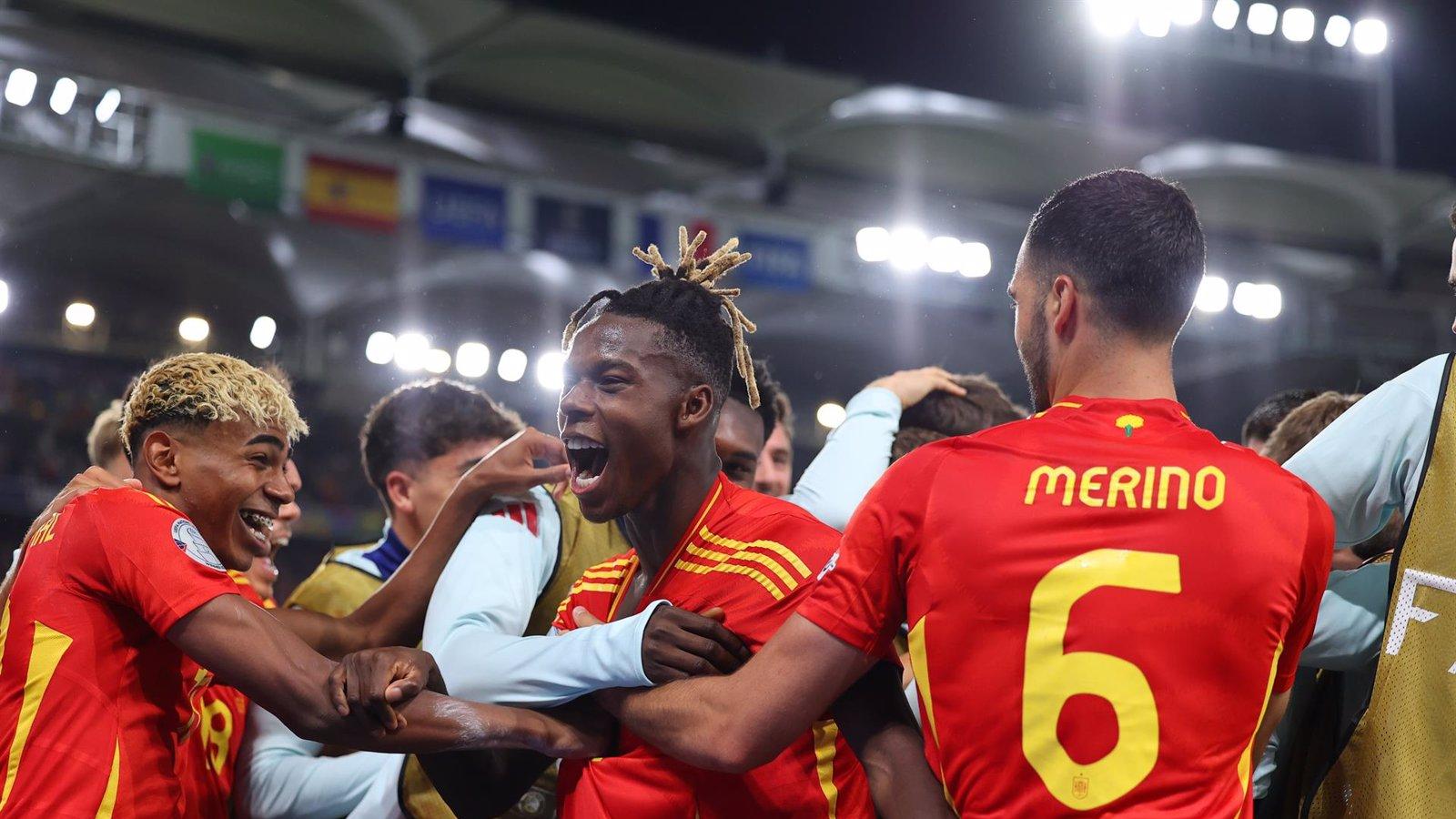 Nico Williams empieza la campaña para que Lamine Yamal sea Balón de Oro