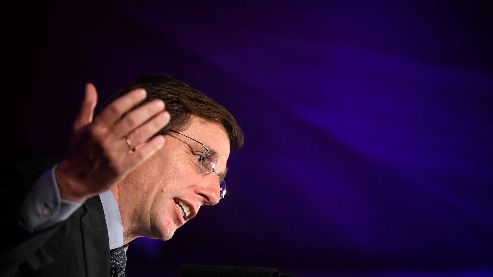 Martínez-Almeida: “La igualdad no se defiende con Koldos, Ábalos ni Errejones”