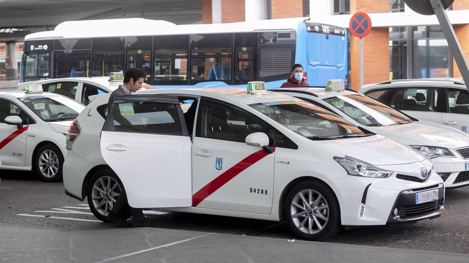Madrid lanza nuevas ayudas para renovar los taxis hacia modelos menos contaminantes