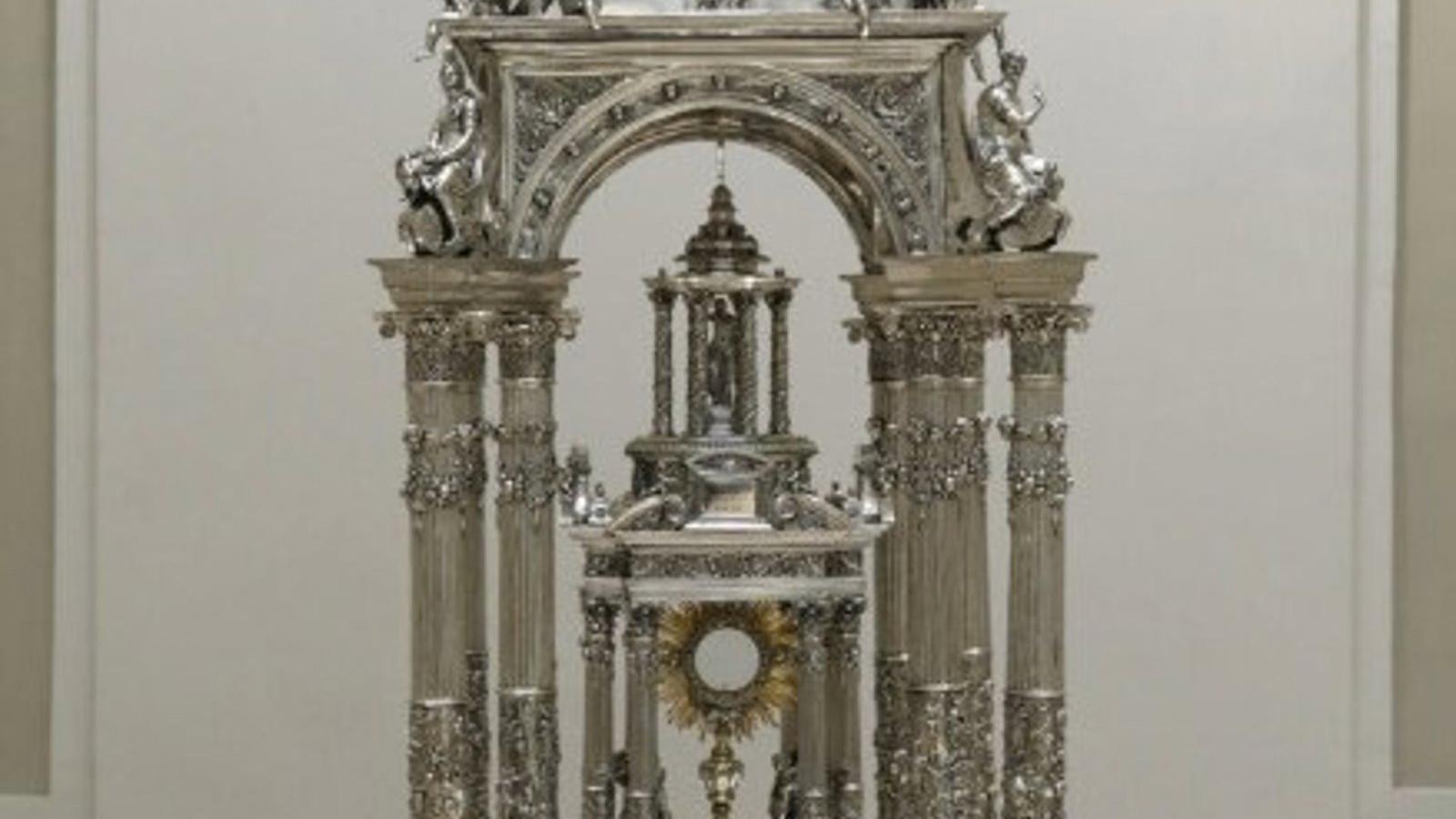 La custodia procesional de Madrid regresa restaurada al Corpus Christi de la Almudena