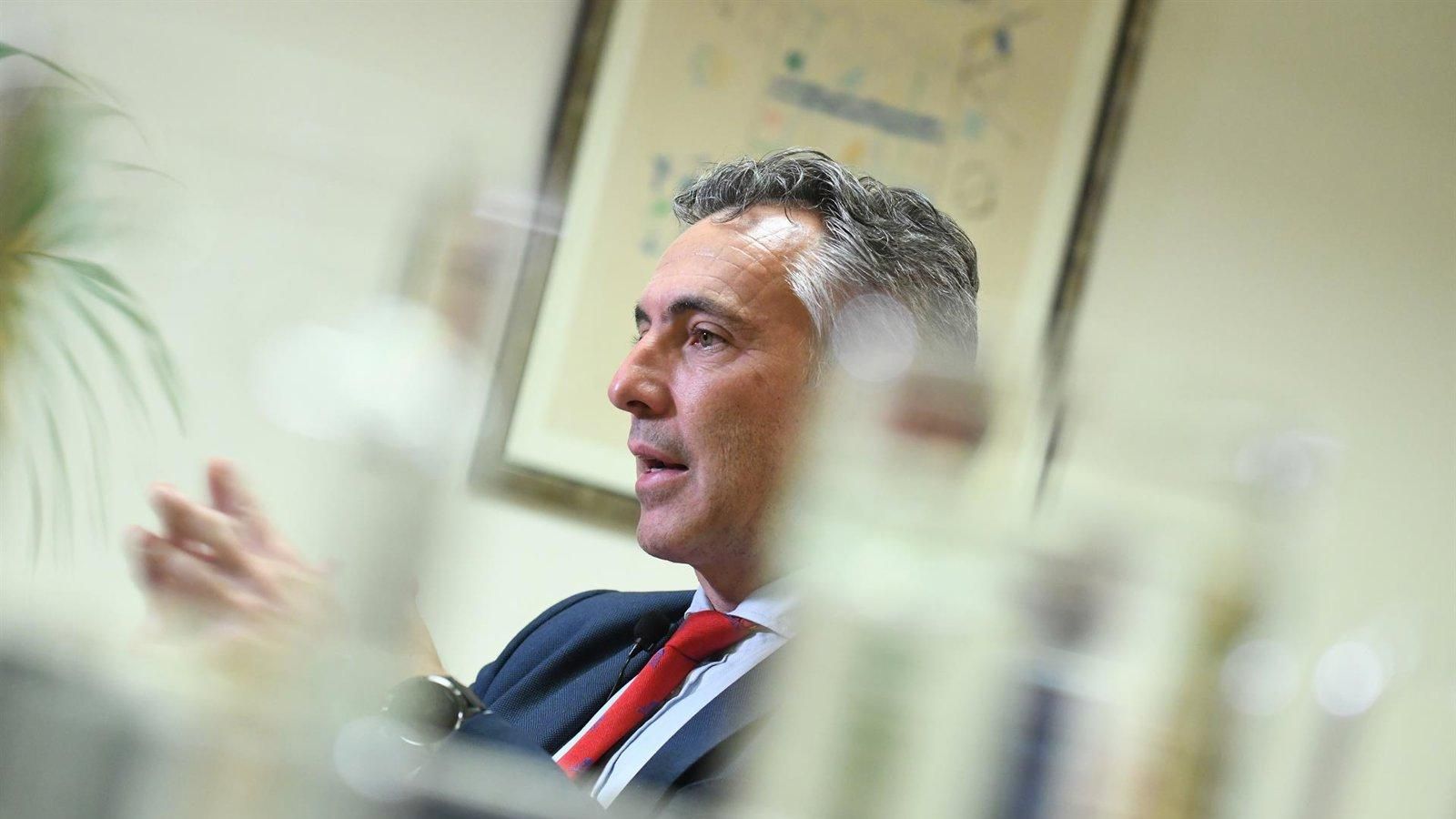 Novillo insta a reforzar la colaboración público-privada para un modelo empresarial sostenible