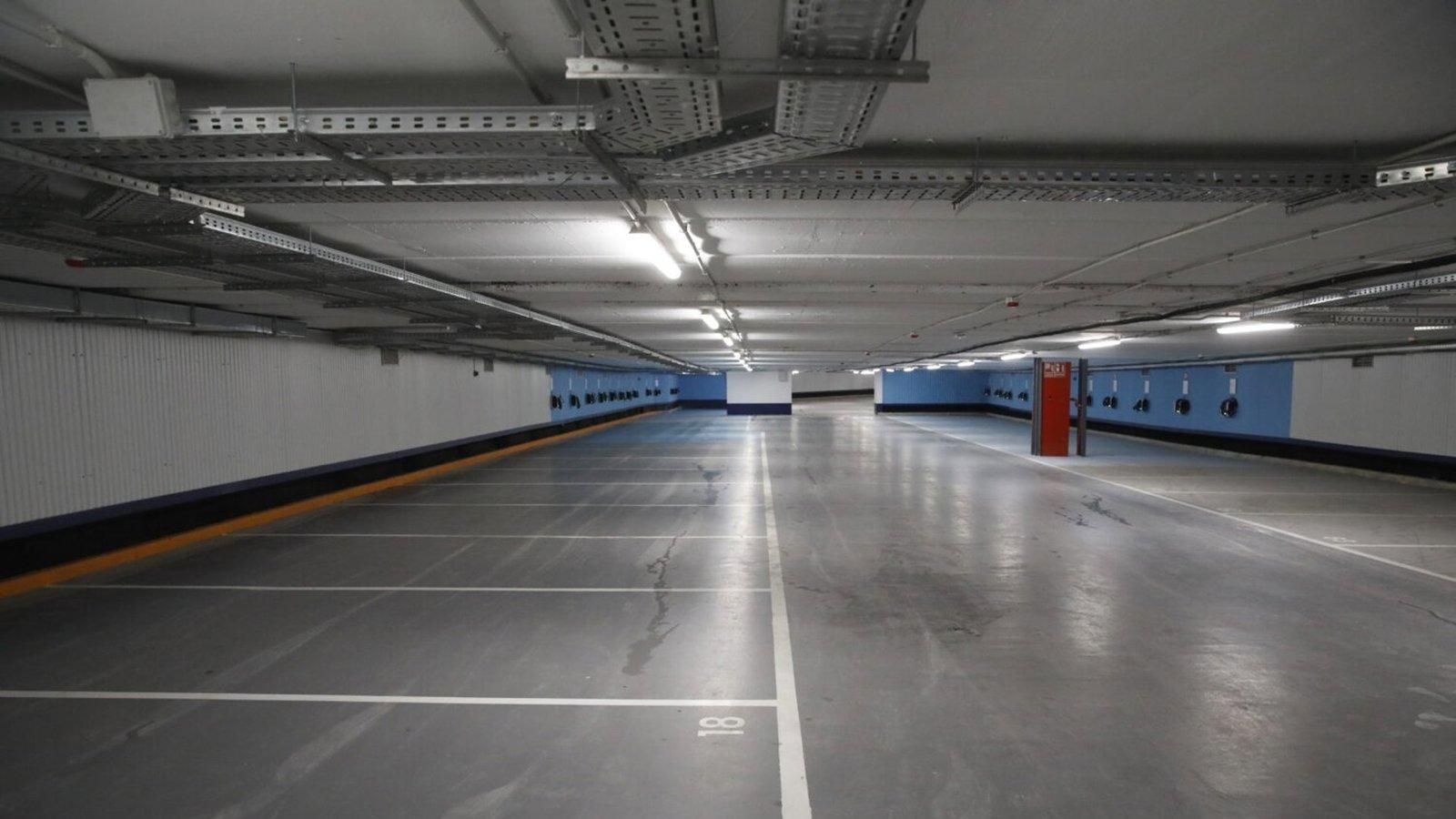 Madrid ofrece 225 plazas de aparcamiento en Santa Ana y Luna-Tudescos a residentes y comerciantes