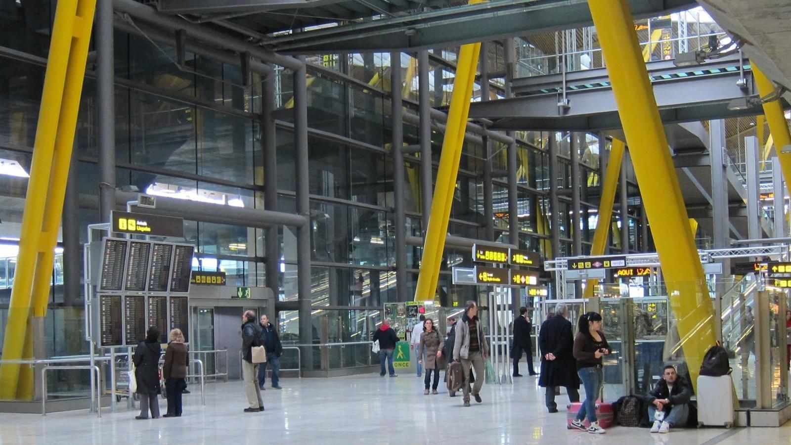 Tres mujeres arrestadas por robos reiterados en el aeropuerto de Barajas