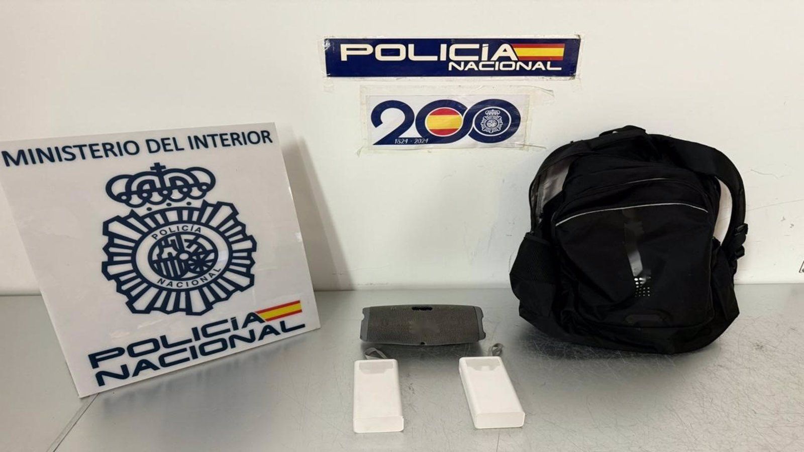 Detenido en Barajas un pasajero con más de 700 gramos de cocaína ocultos en dispositivos electrónicos