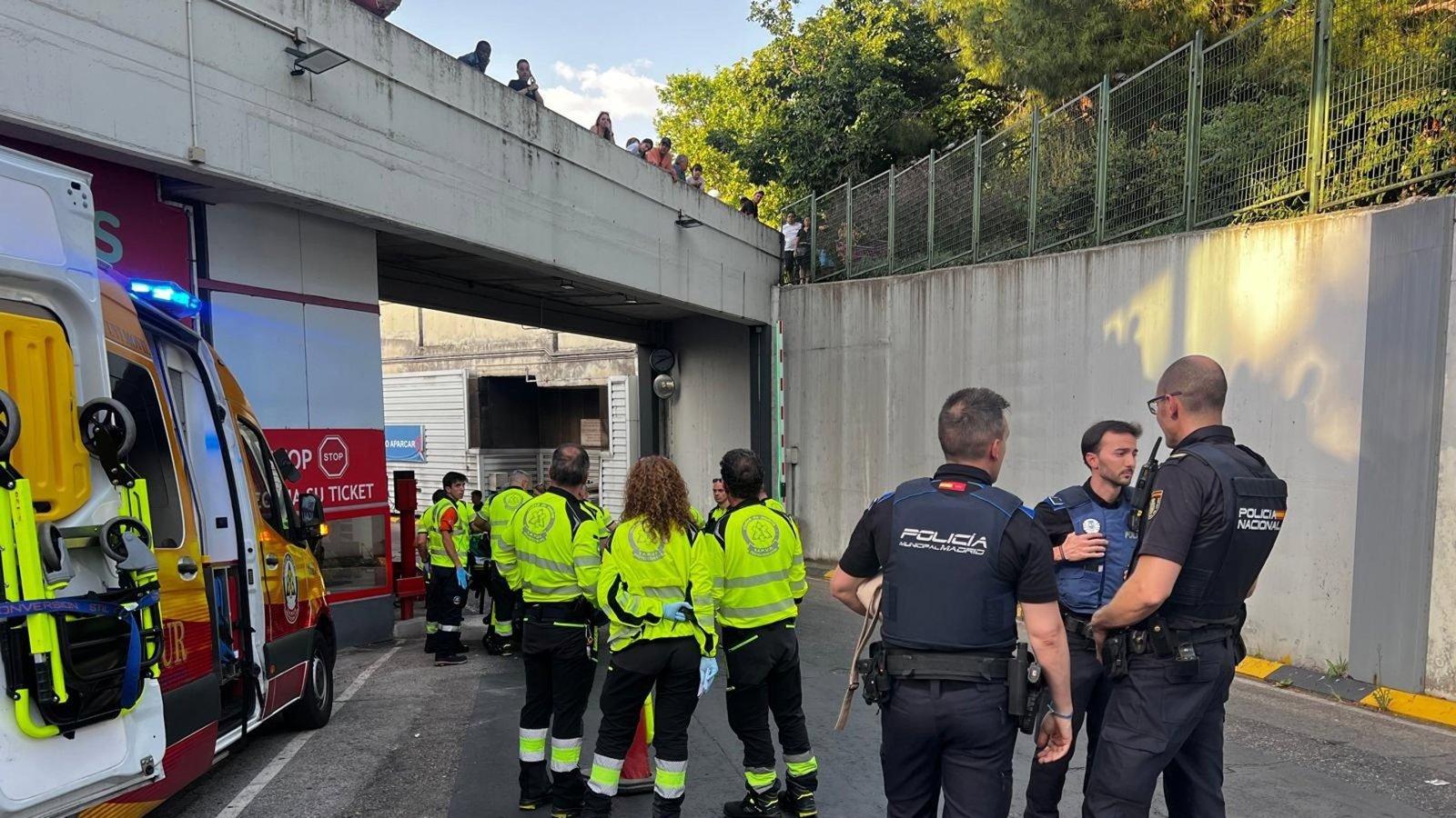 Detenido un hombre tras empujar a una mujer desde siete metros en Méndez Álvaro