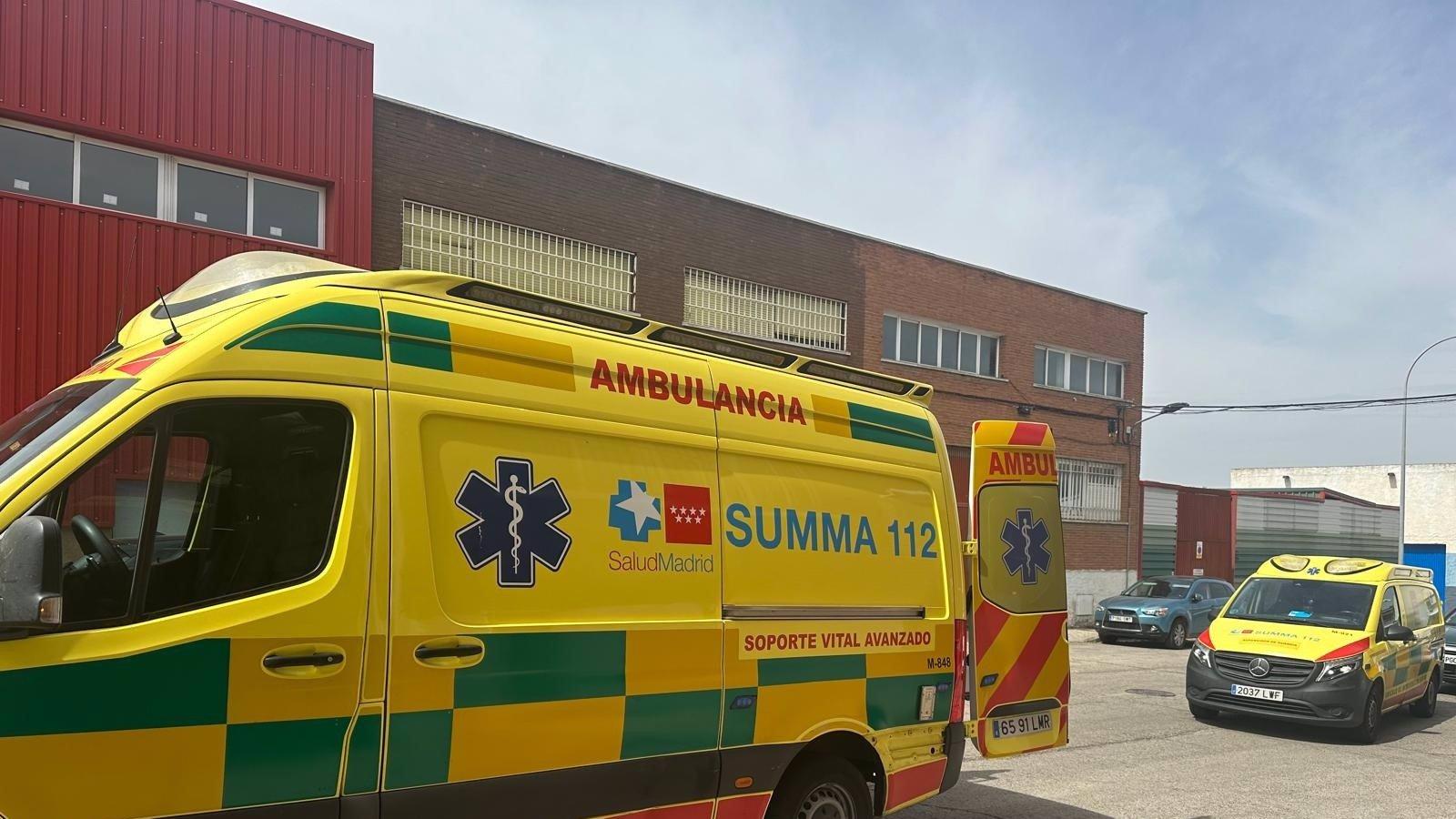 Fallece un trabajador en Alcobendas tras quedar atrapado por una puerta metálica