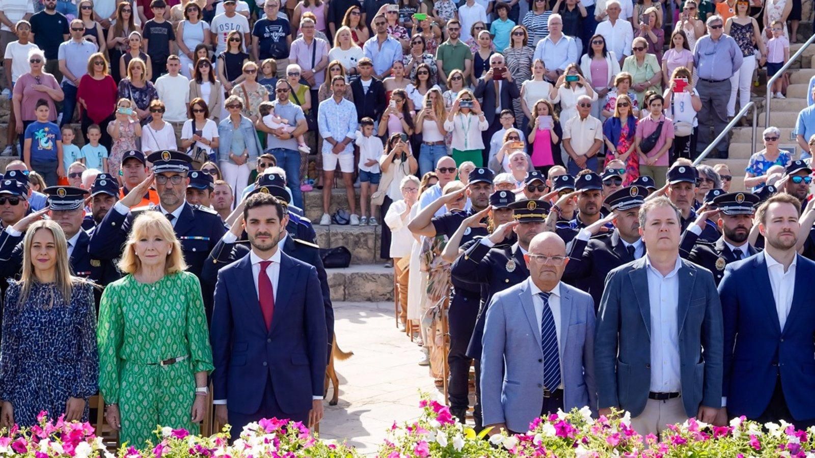 Torrejón homenajea a Esperanza Aguirre por su contribución a la creación de la BESCAM