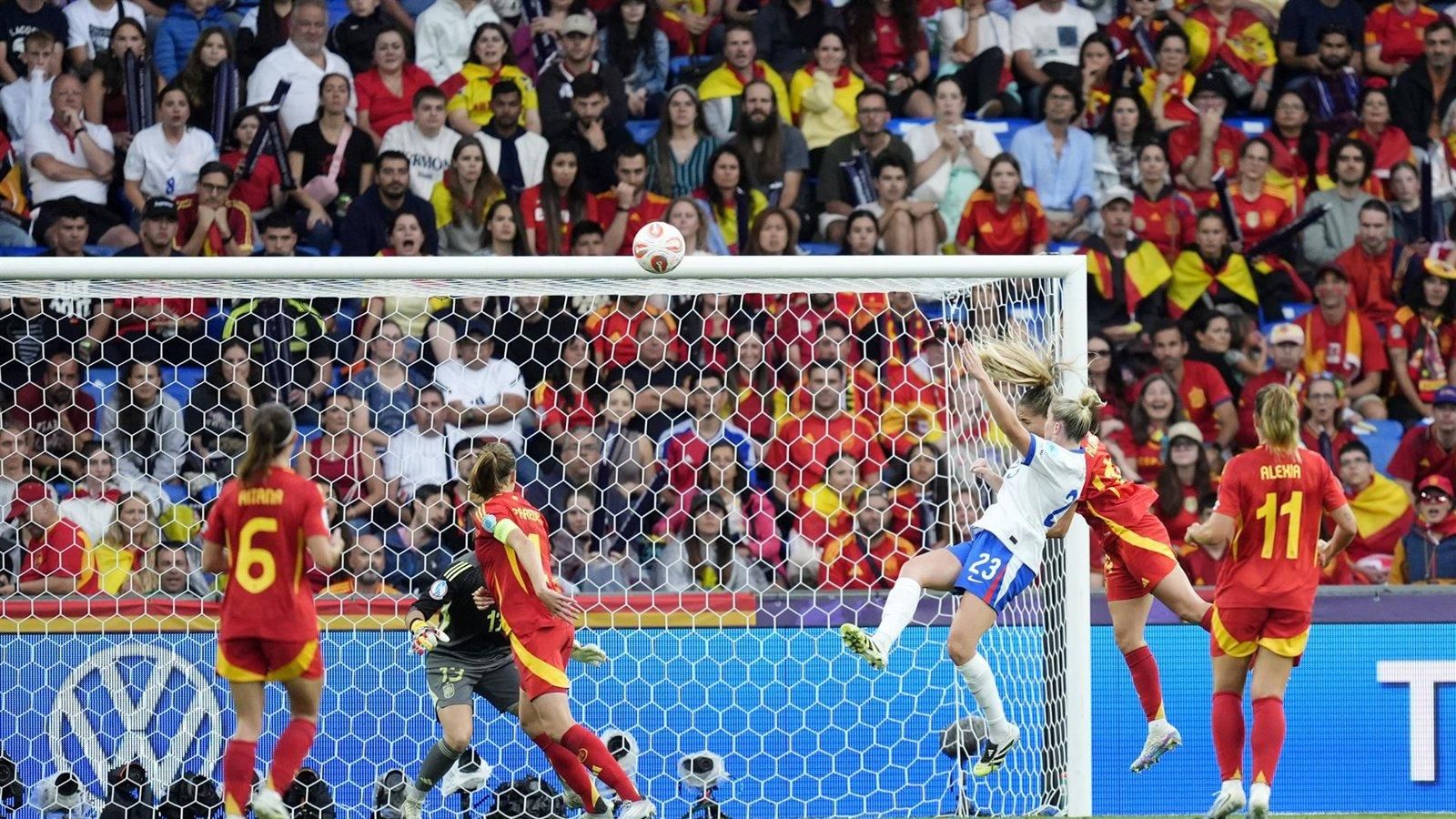 España cae ante Inglaterra en penaltis tras empatar 1-1 en el tiempo reglamentario