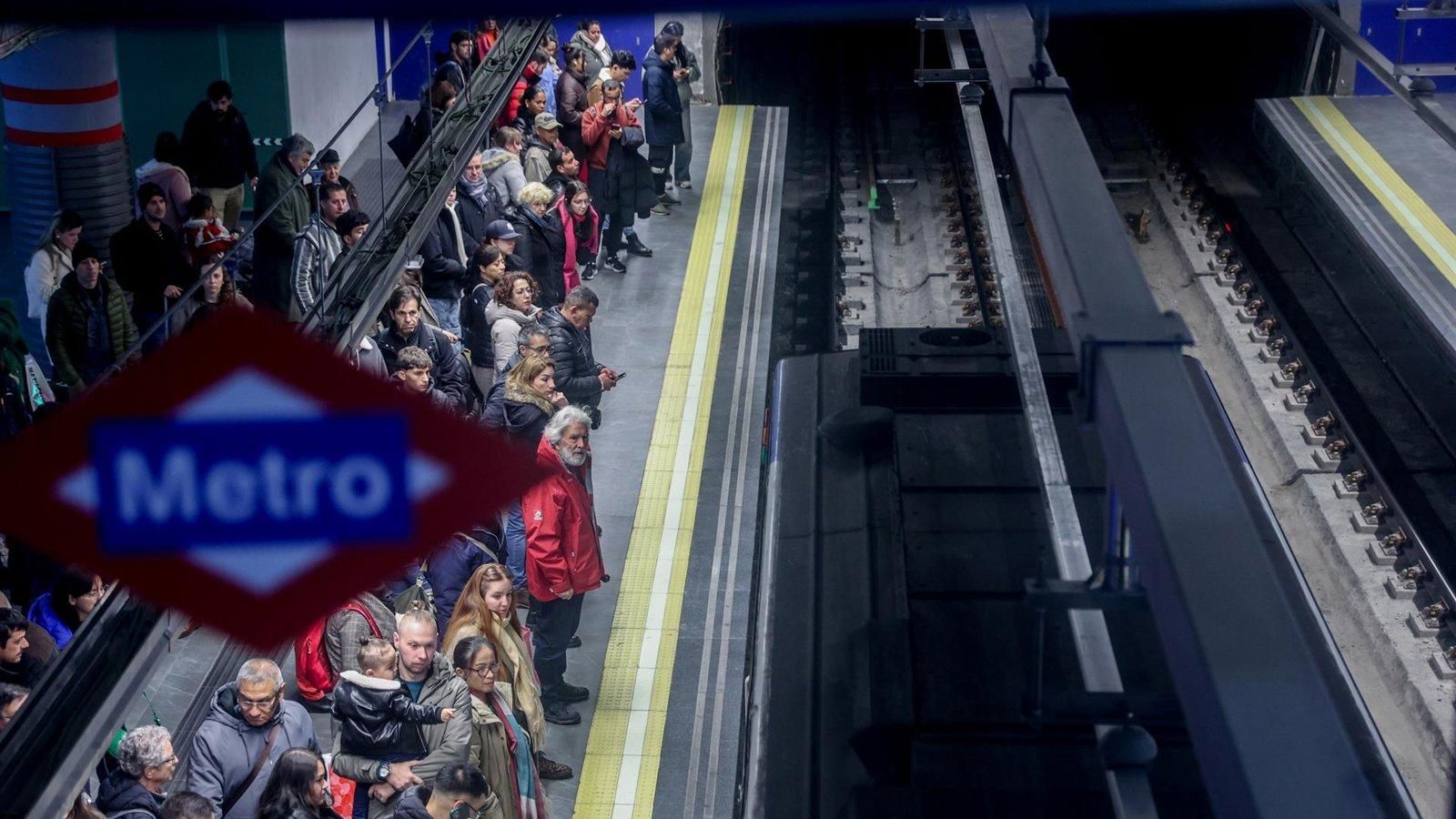 Metro de Madrid transportará paquetería fuera del horario de viajeros para reducir la contaminación