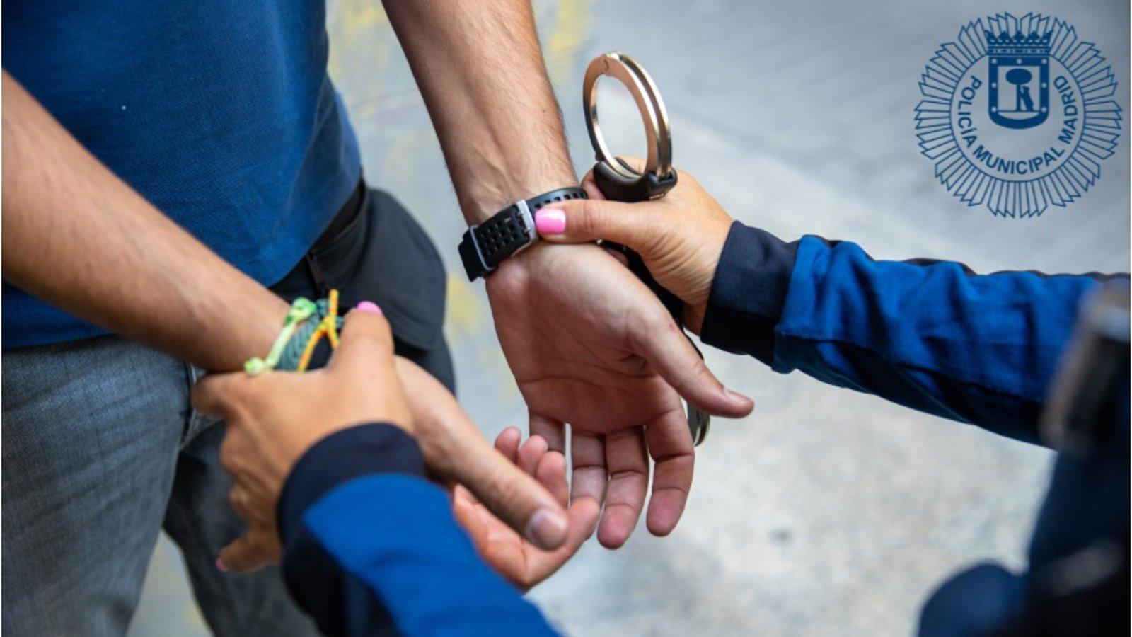 Arrestado en Usera un joven boliviano de 24 años acusado de acoso sexual a dos menores durante las fiestas
