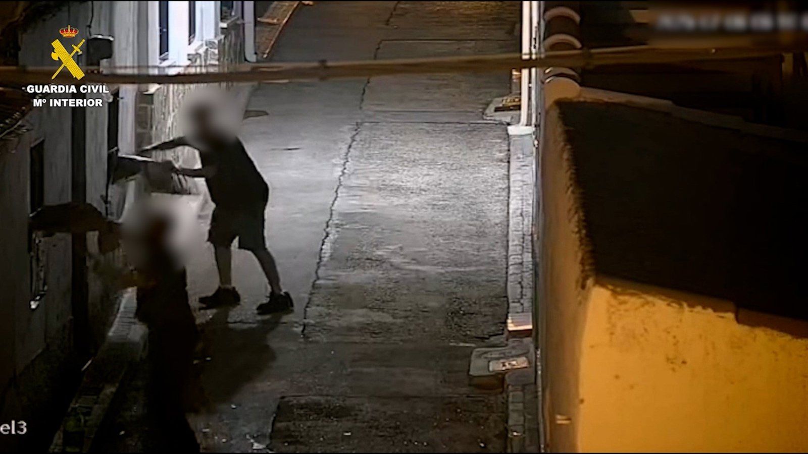 Detenidos en Torres de la Alameda por ataques a personas vulnerables con lejía y botellas