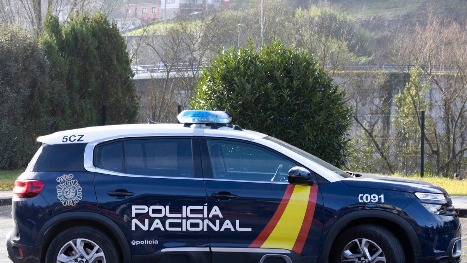 Tensión e incidentes en Alcalá durante una protesta por la agresión sexual a una joven
