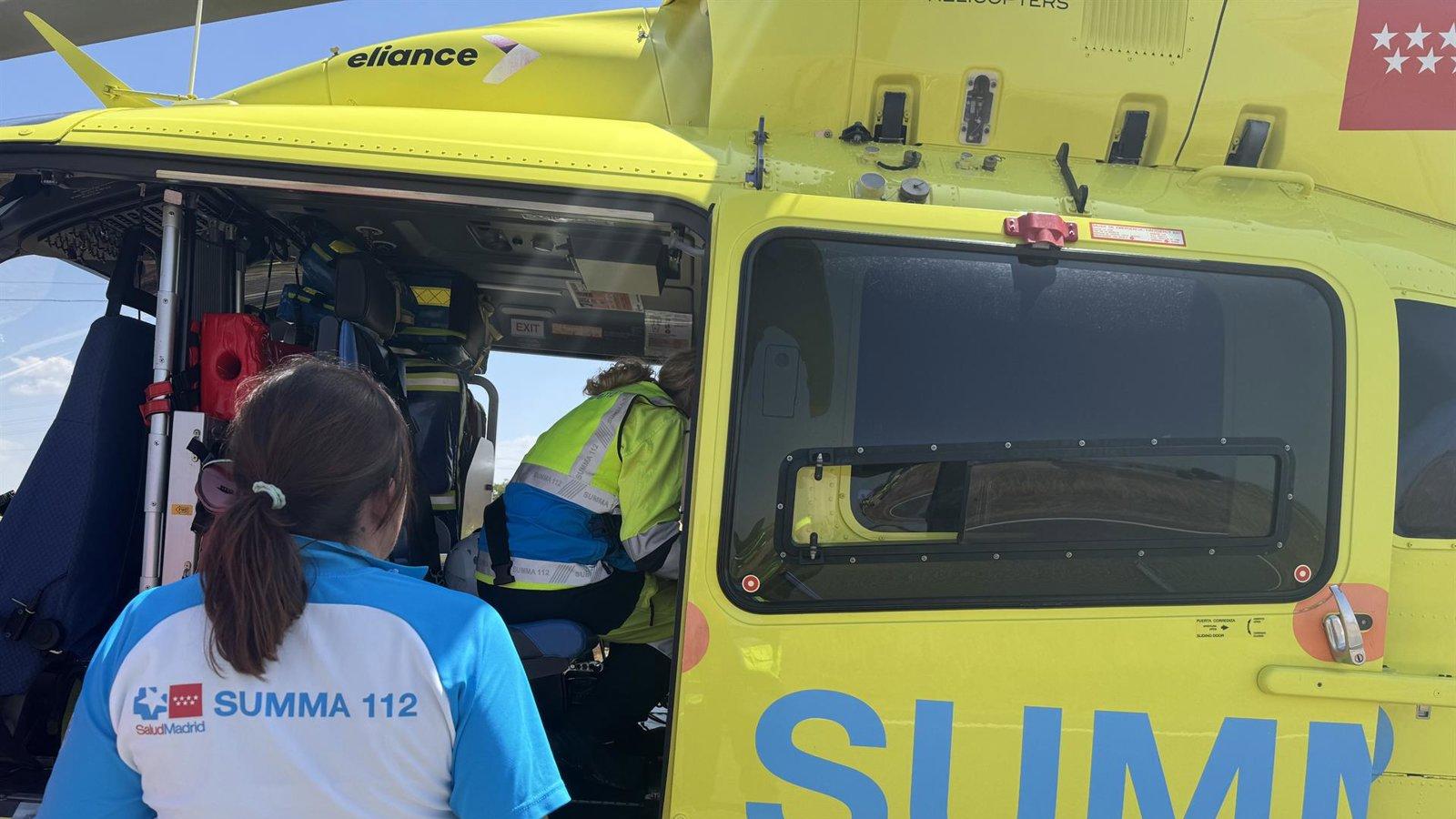 Un motorista sufre un accidente grave en la M-404 en Torrejón de Velasco