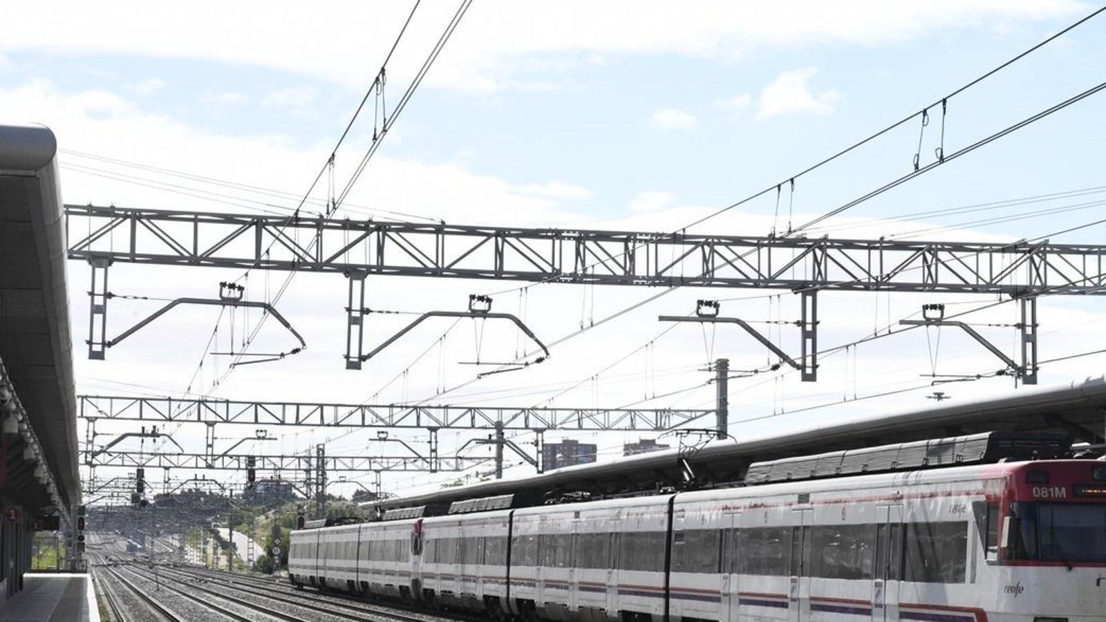 Un robo de cable causa retrasos en las líneas C2, C7 y C8 de Cercanías Madrid