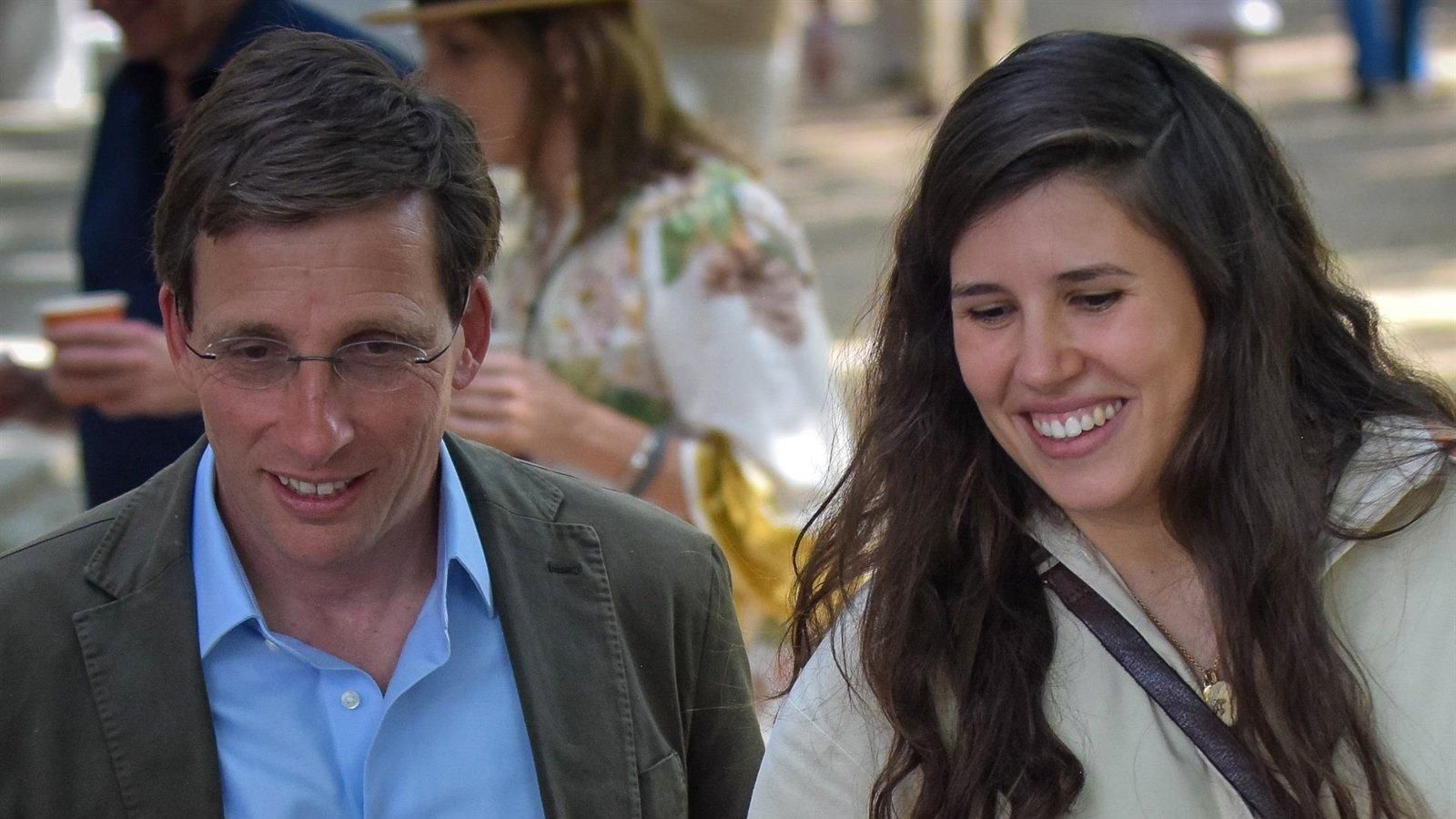 José Luis Martínez-Almeida y Teresa Urquijo dan la bienvenida a su hijo Lucas