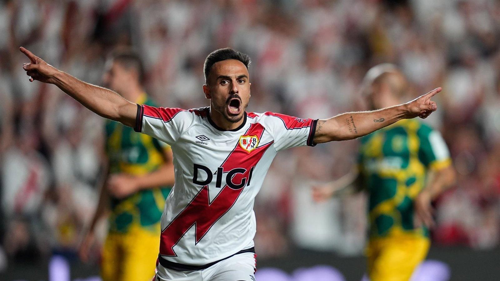 Álvaro García impulsa al Rayo Vallecano hacia una histórica fase de liga europea