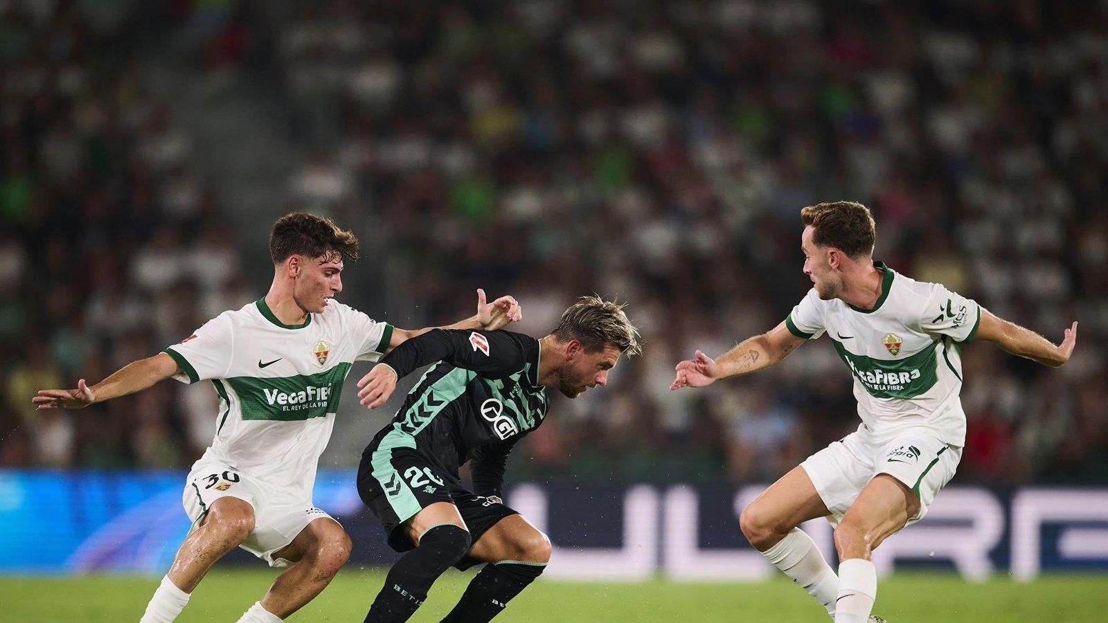 Elche y Betis empatan en el regreso del equipo ilicitano a Primera División