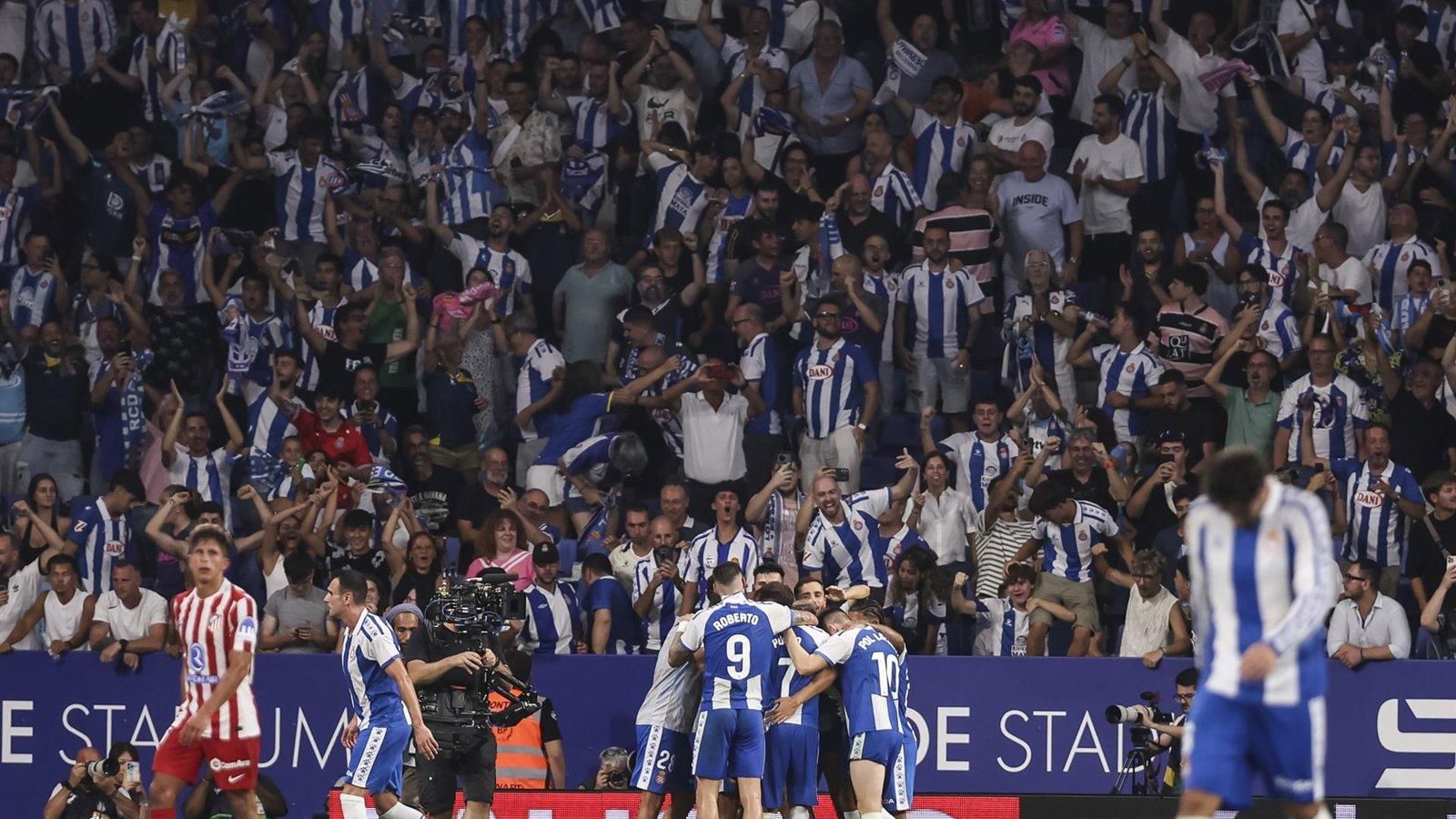 El Espanyol vence 2-1 al Atlético de Madrid en el primer partido de La Liga
