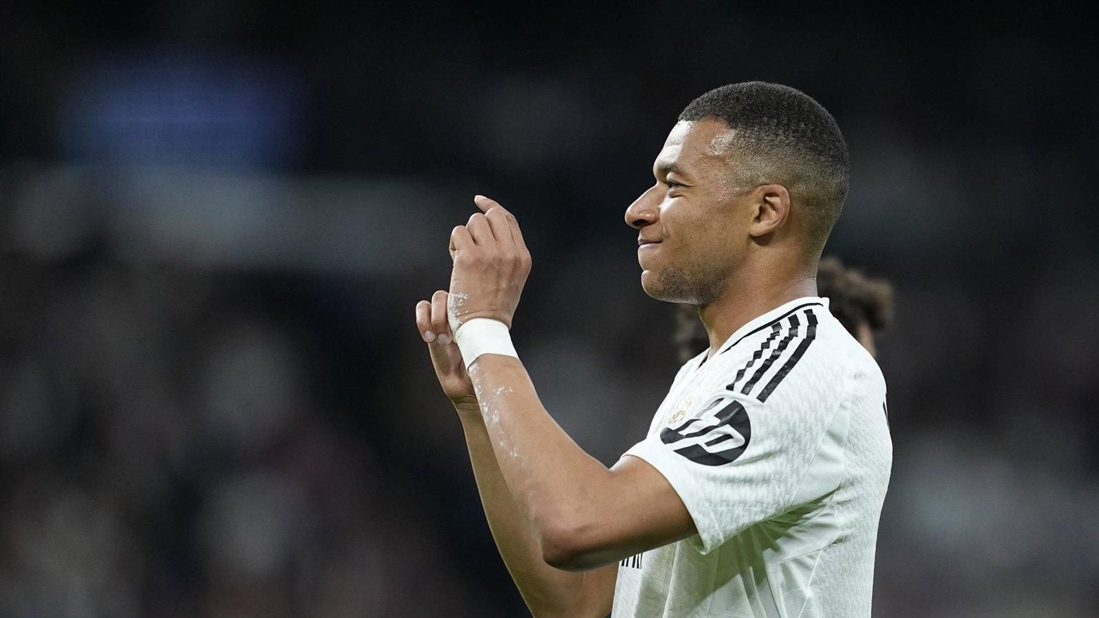El Real Madrid golea al Tirol en su único amistoso con doblete de Mbappé