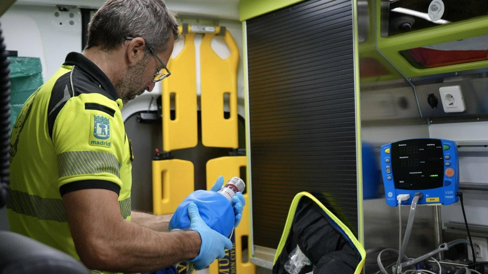 Un trabajador queda herido por un corte en el cuello con una radial en Ciudad Lineal