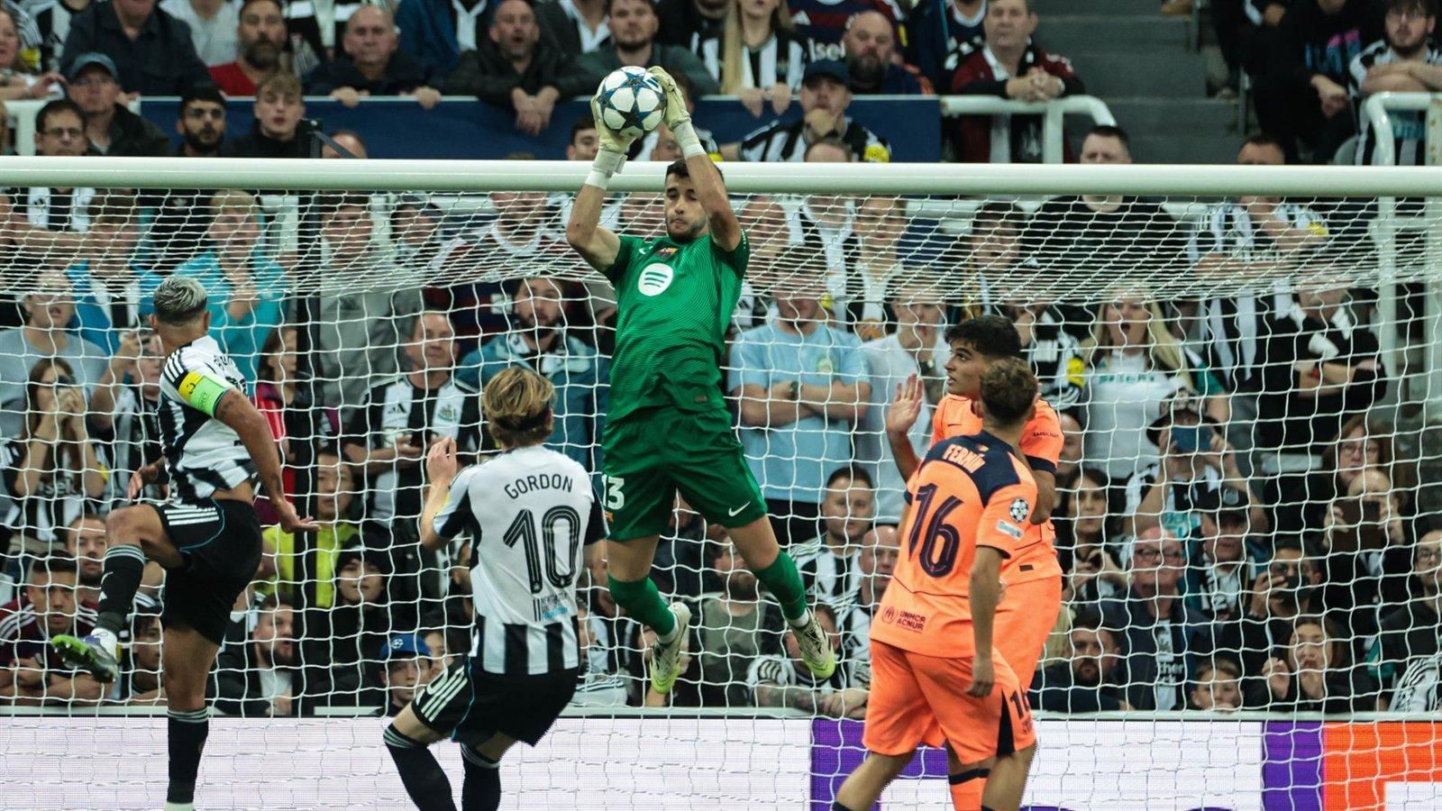 Joan Garcia expresa su satisfacción tras su debut en el equipo