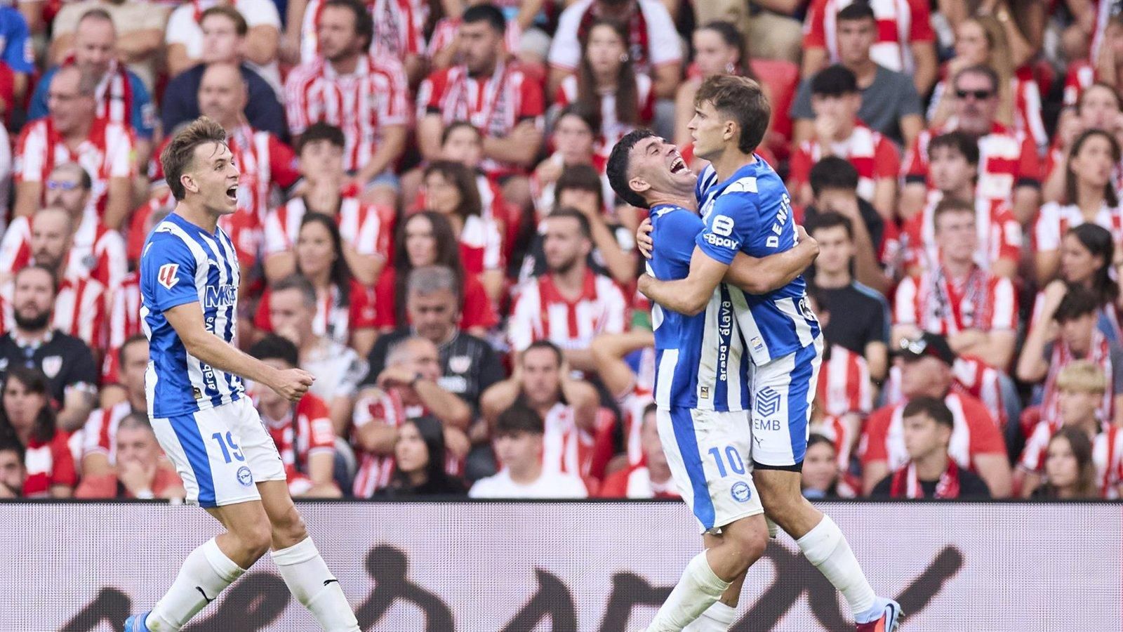 El Alavés vence en San Mamés y el Getafe se impone al Oviedo