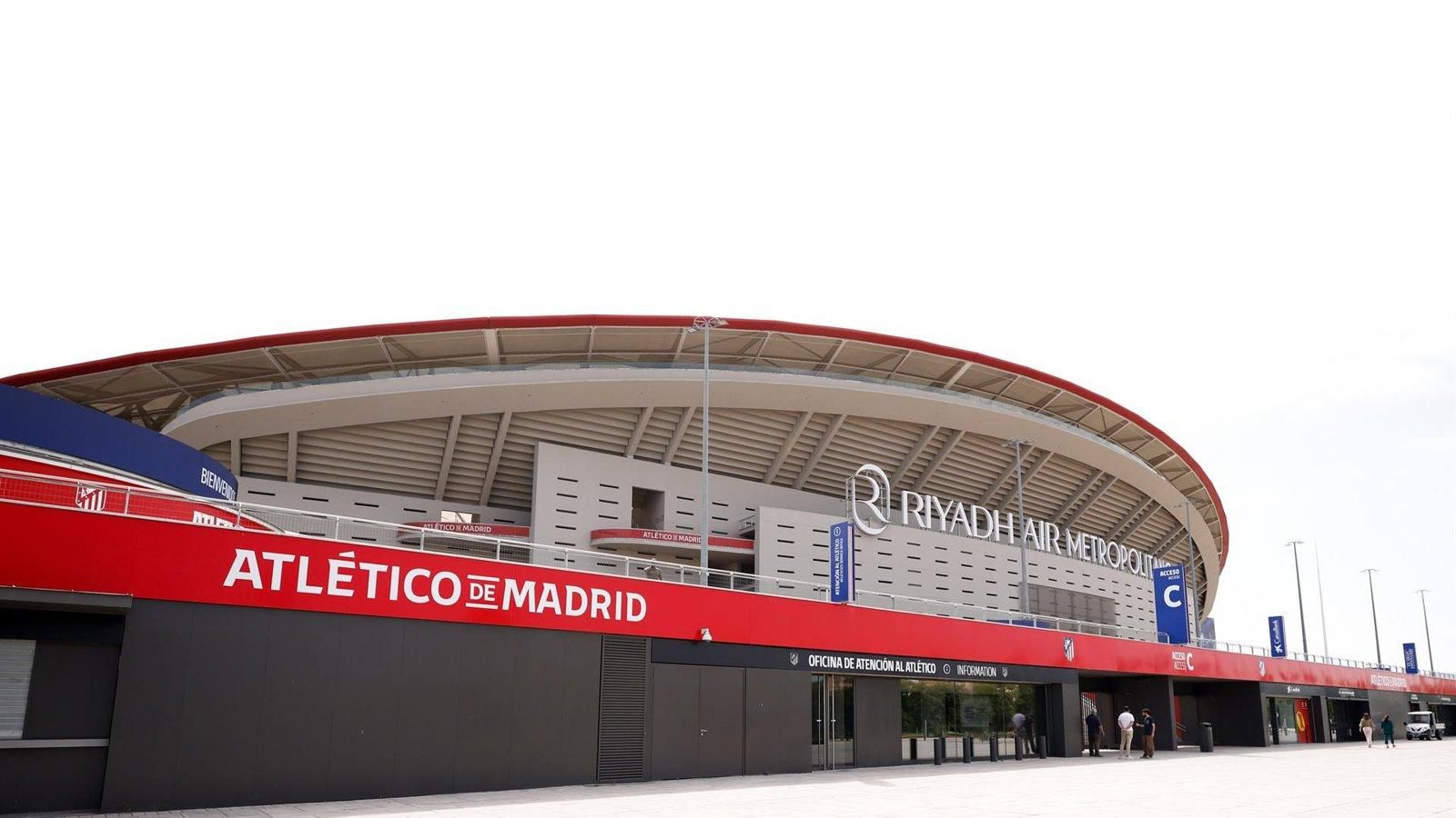 Almeida celebra que Madrid acoja la final de la Champions 2027 en el Metropolitano