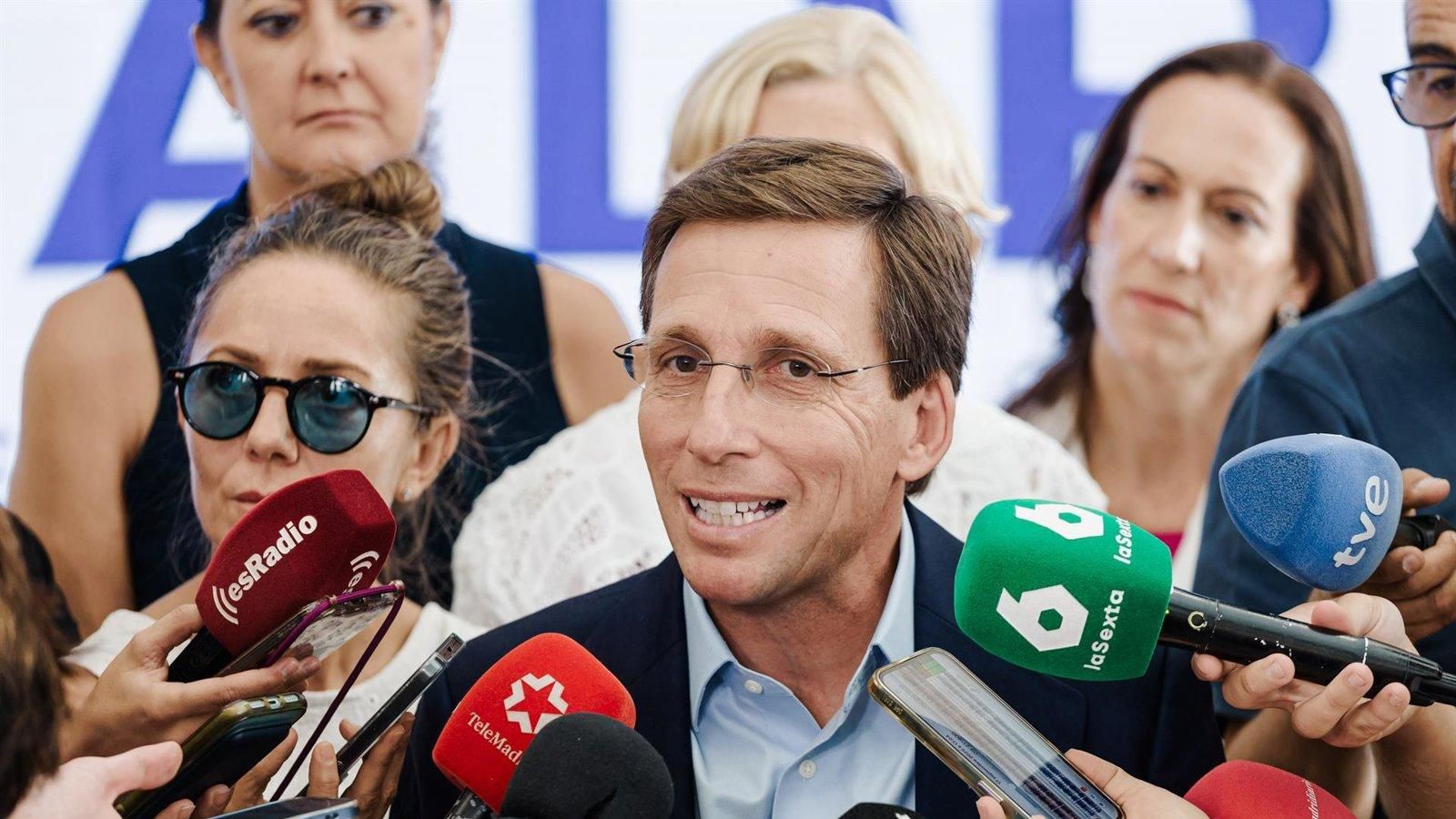 Almeida: “Conviene no reventar las calles si queremos la final del Mundial”