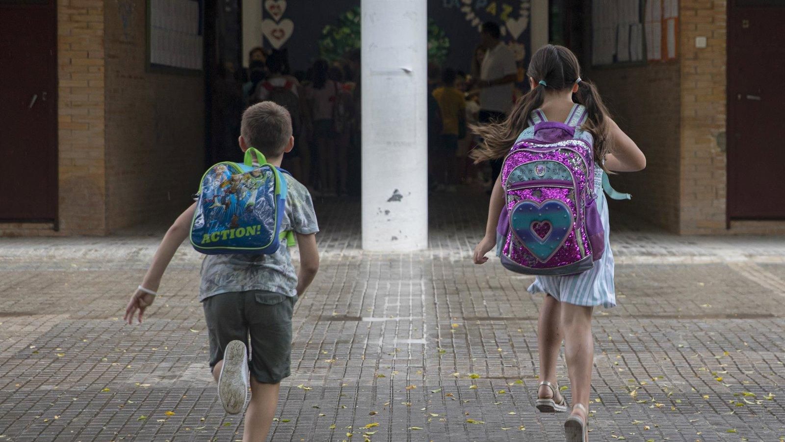Cerca de 300 colegios públicos abrirán patios y bibliotecas por las tardes desde octubre