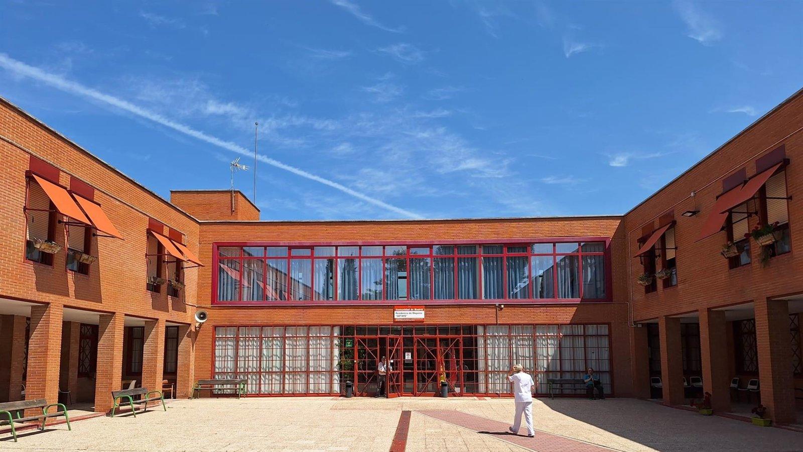 La Comunidad amplía recursos para asegurar la calidad en las residencias públicas y privadas