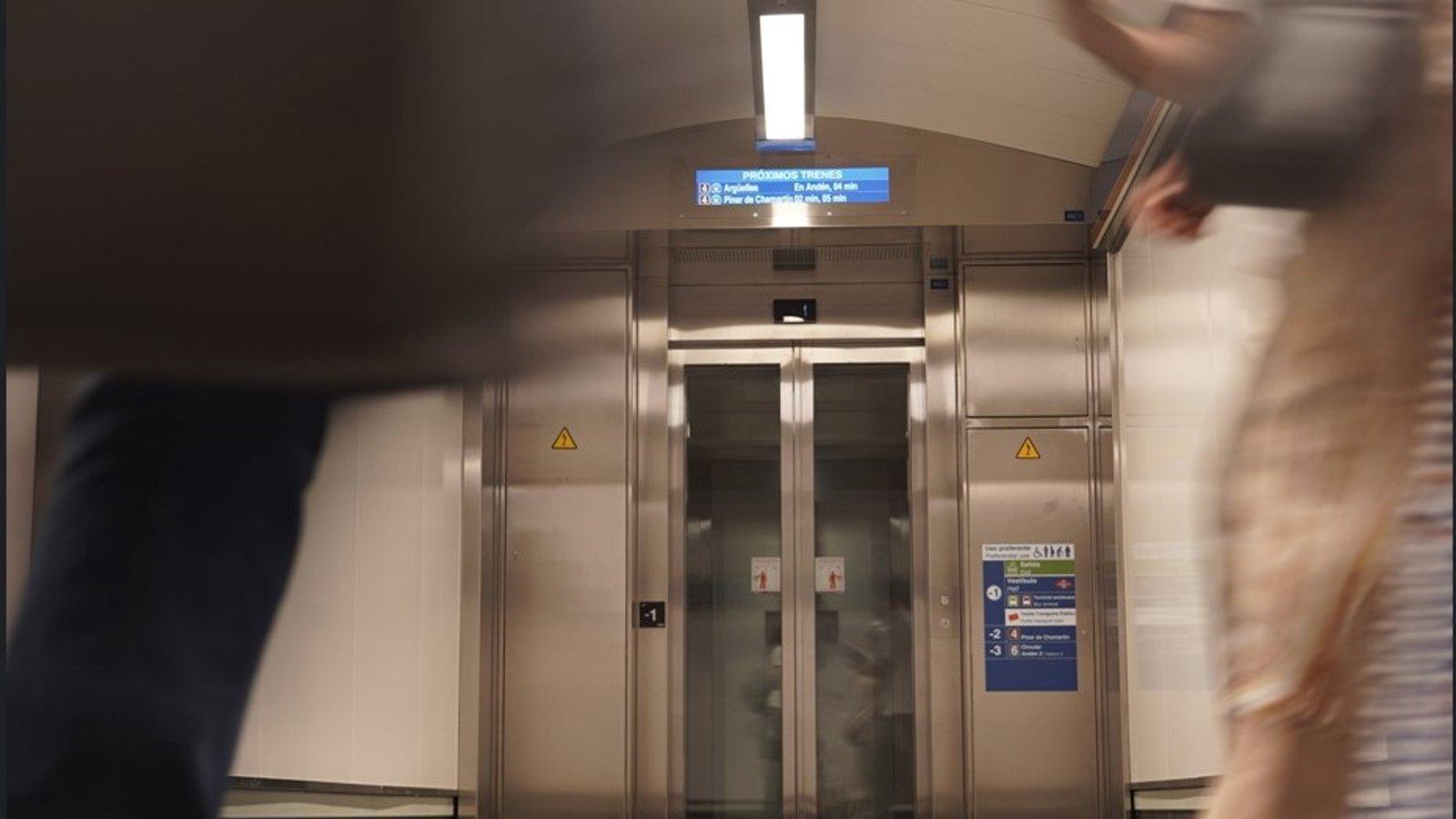 La estación de Avenida de América estrena dos ascensores y sumará ocho más en 2026