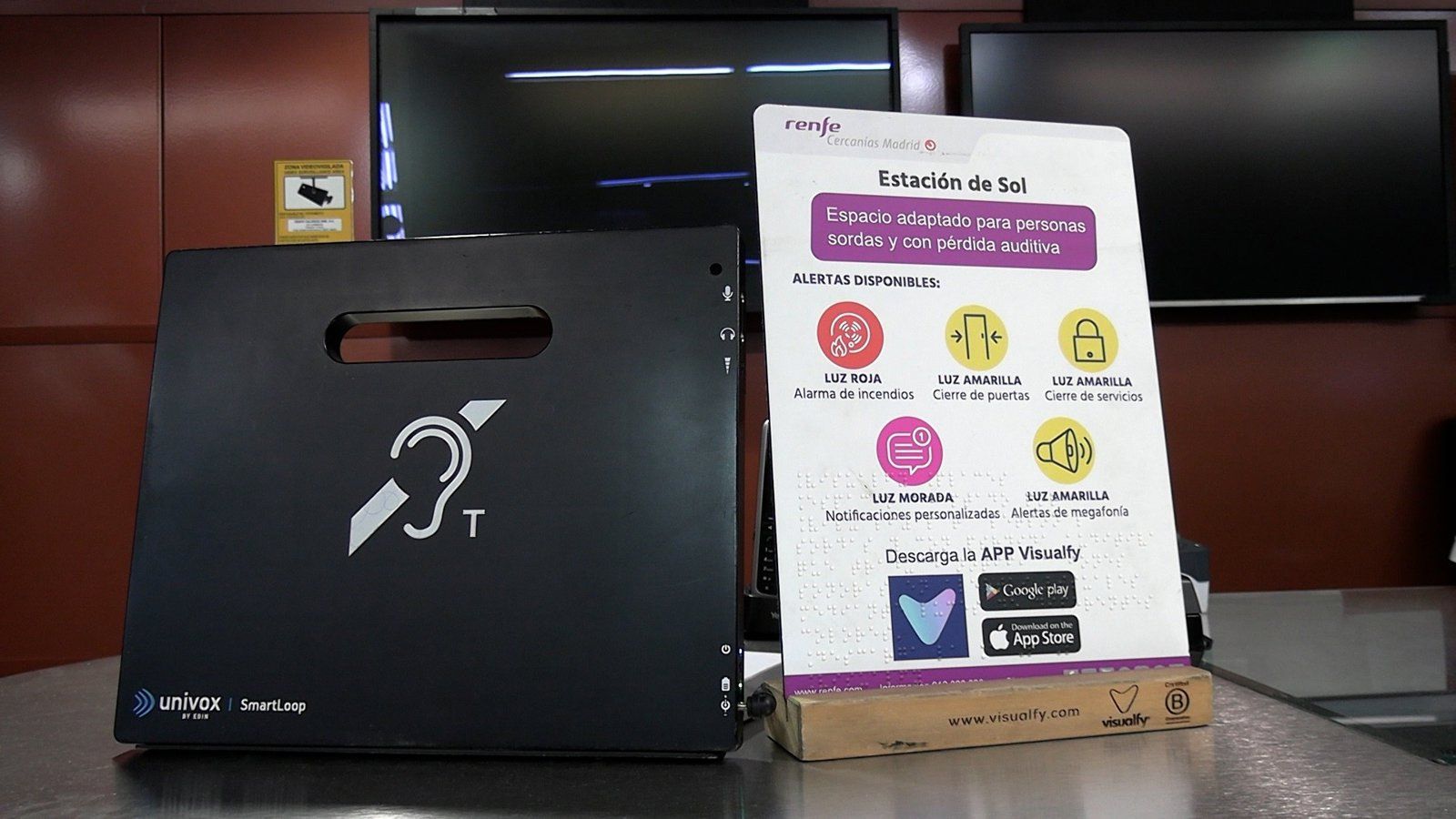 Cercanías de Madrid mejora la accesibilidad con inteligencia artificial para personas sordas
