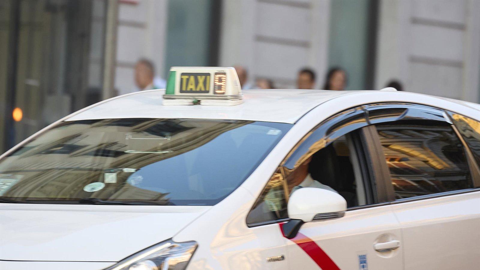 La nueva Ordenanza del Taxi en Madrid arranca con una demanda judicial por su legalidad