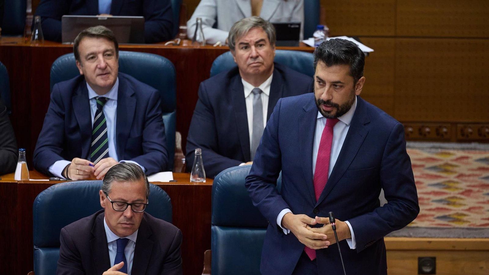 El PP de Madrid acusa a Sánchez de “antisemita” y de “alinear a España con Hamás”