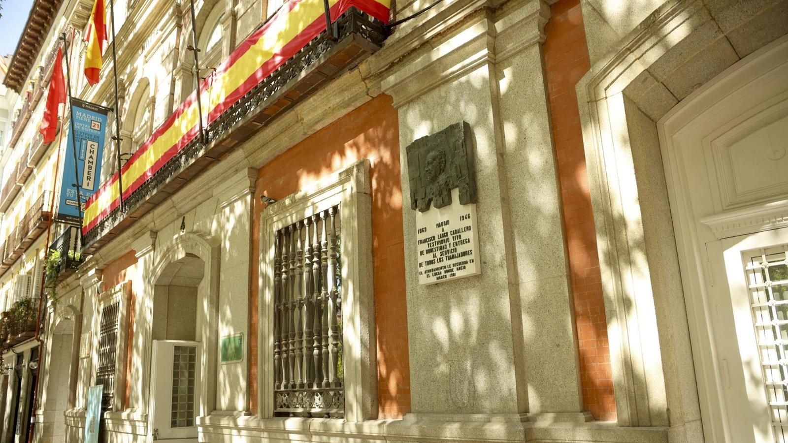 Rivera de la Cruz acusa a la izquierda de montar un “show” con la placa de Largo Caballero