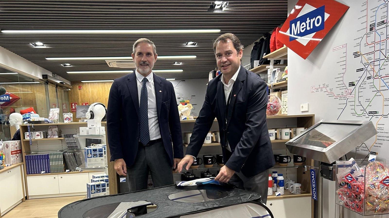 Metro de Madrid abre una nueva tienda oficial en Ópera con motivo del centenario de la estación