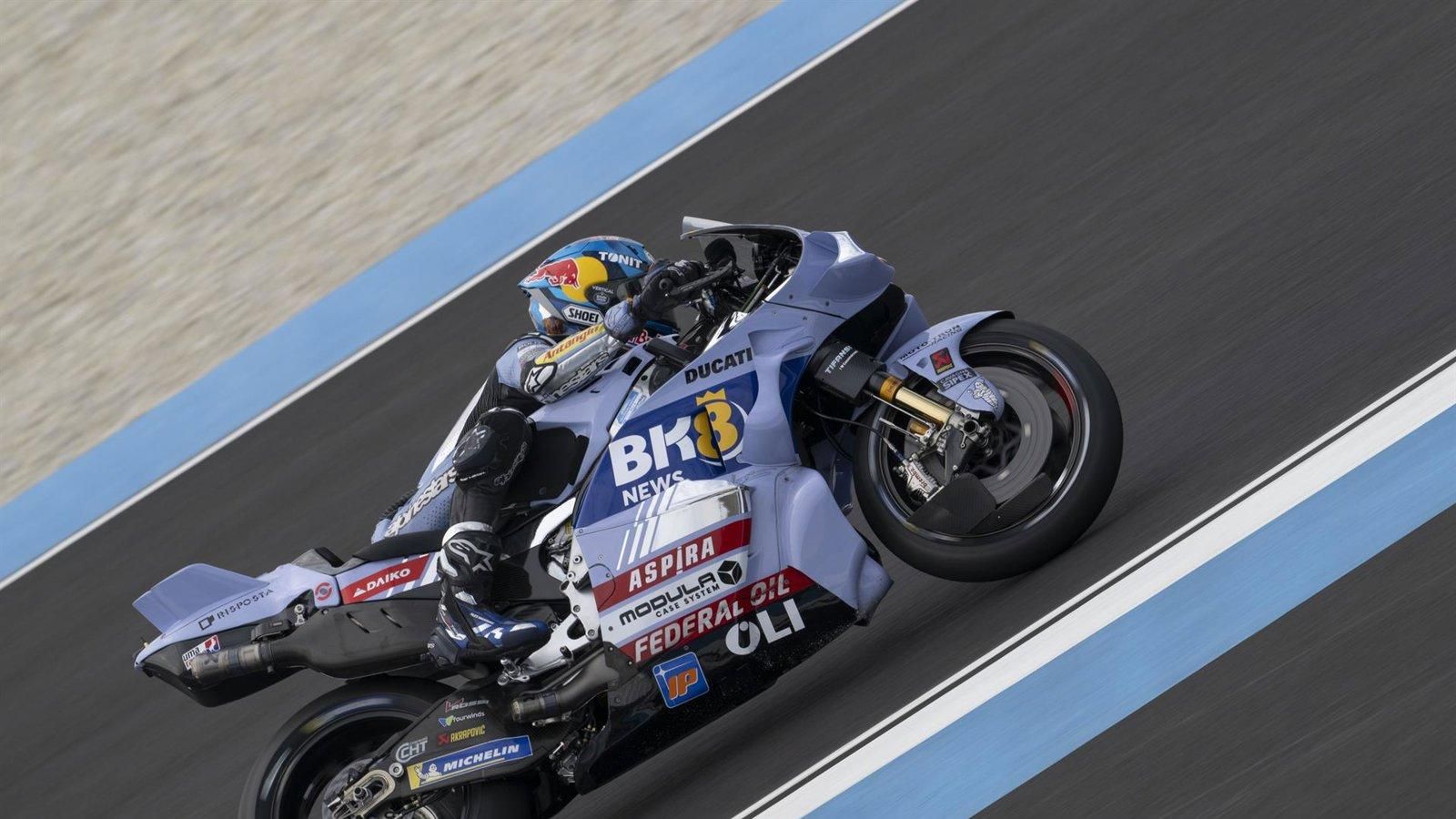 Álex Márquez vence en Montmeló y frena la racha de su hermano Marc en MotoGP