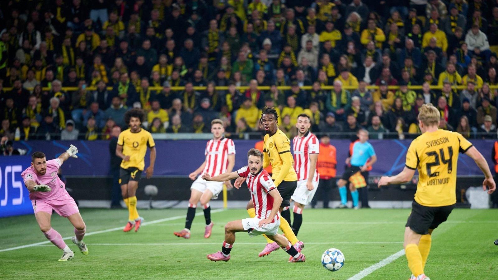 El Borussia Dortmund supera al Athletic Club con un contundente 4-1